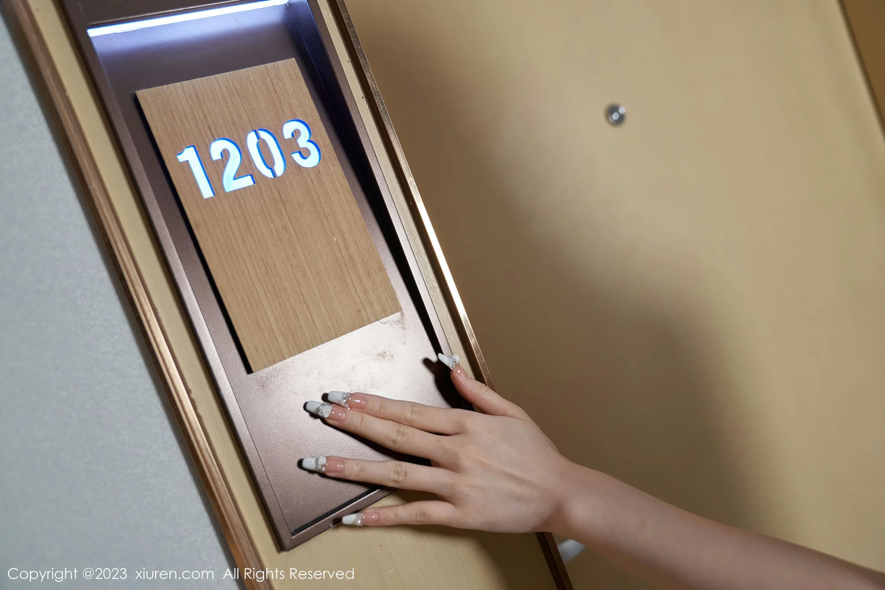 XiuRen 秀人 No.6731 周于希Sally 主题《哥哥，可以上你家洗澡嘛》深圳-香港旅拍111 - 9