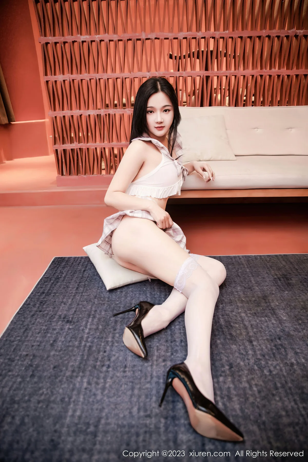 XiuRen 秀人 No.6733 慕嫣然Lancy 性感格子裙首套写真 - 4