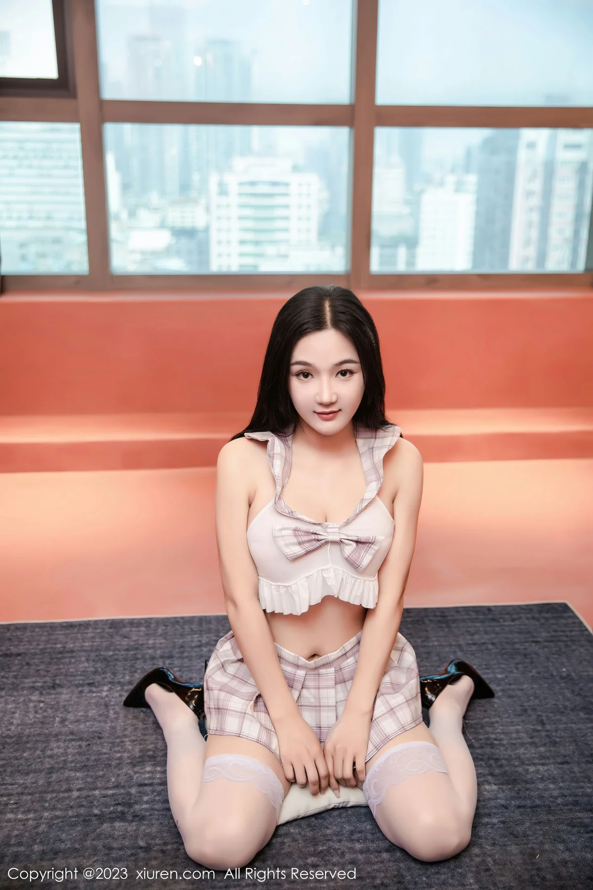 XiuRen 秀人 No.6733 慕嫣然Lancy 性感格子裙首套写真 - 9