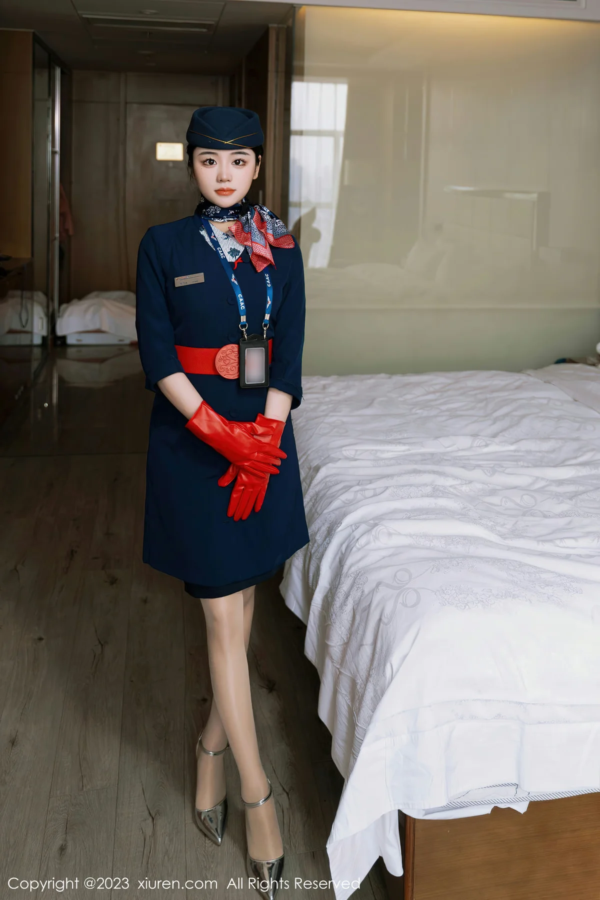 XiuRen 秀人 No.6790 汐汐爱吃草莓 空乘小姐姐性感写真 - 6