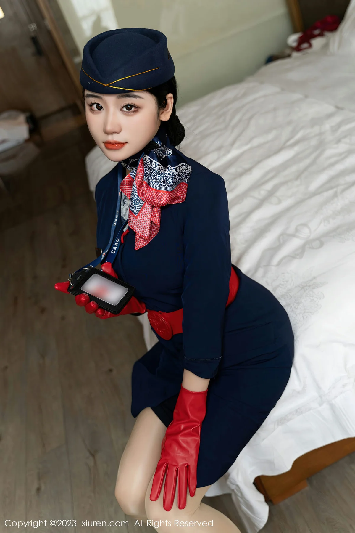 XiuRen 秀人 No.6790 汐汐爱吃草莓 空乘小姐姐性感写真 - 2