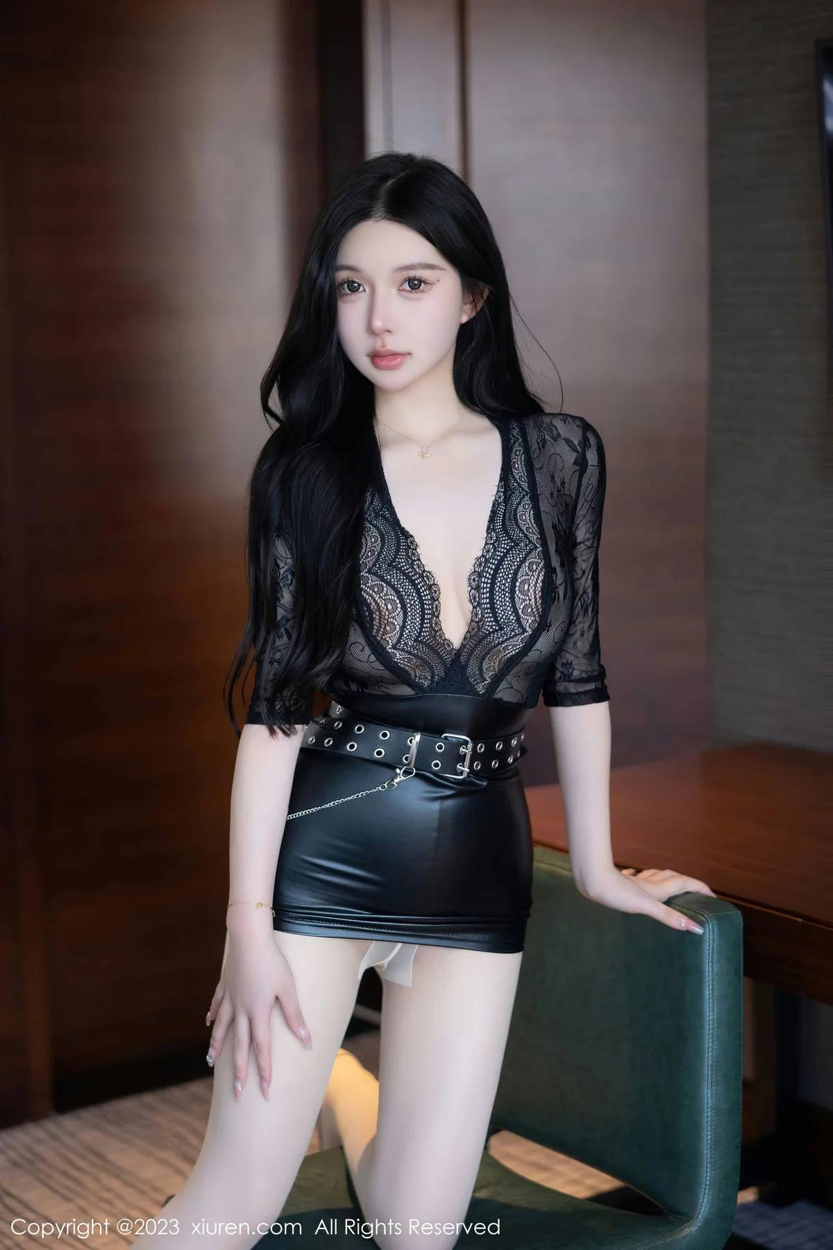 XiuRen 秀人 No.6810 林珊珊 蕾丝连衣短裙性感写真1 - 10