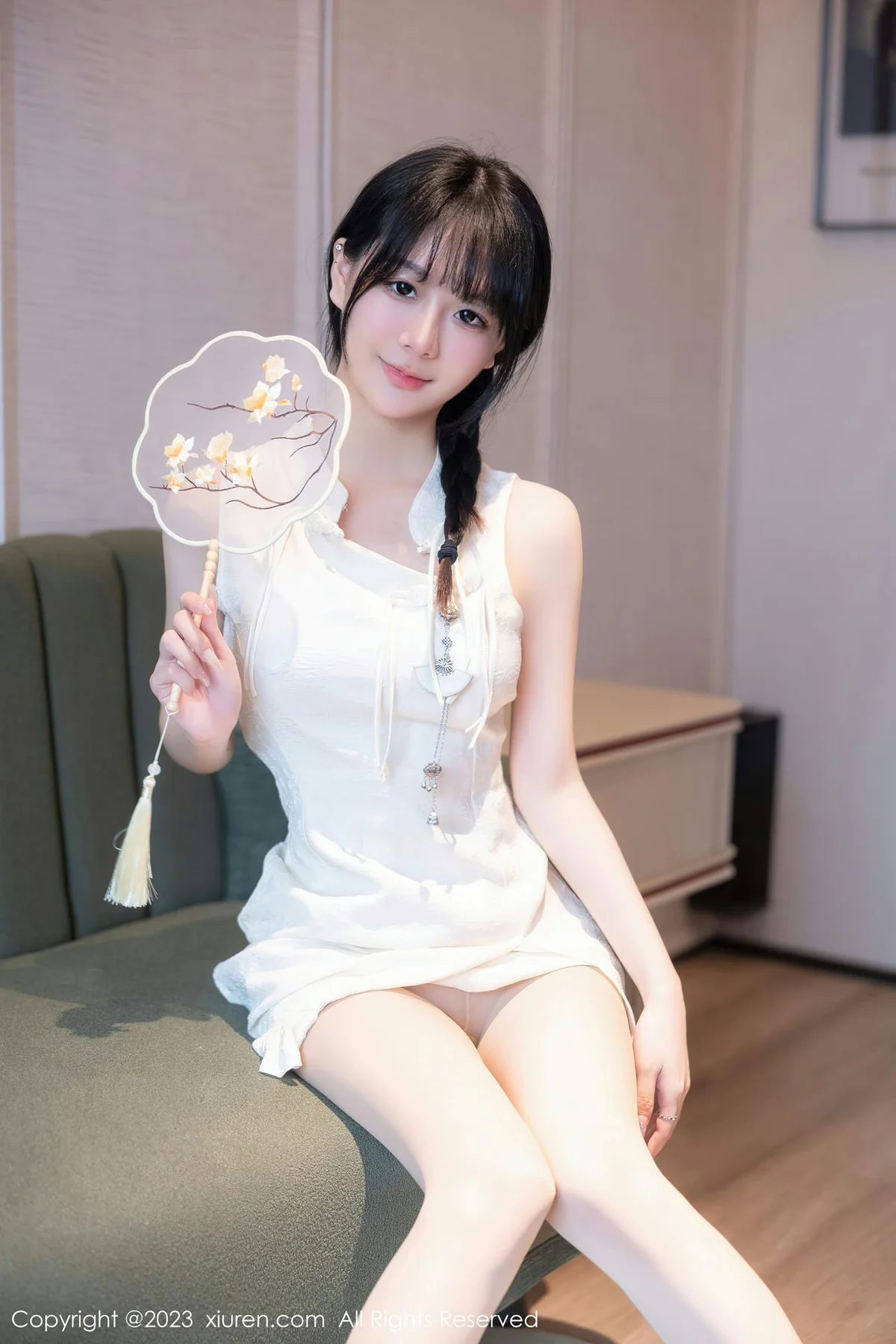 XiuRen 秀人 No.6813 幼幼 白色旗袍性感写真111 - 9