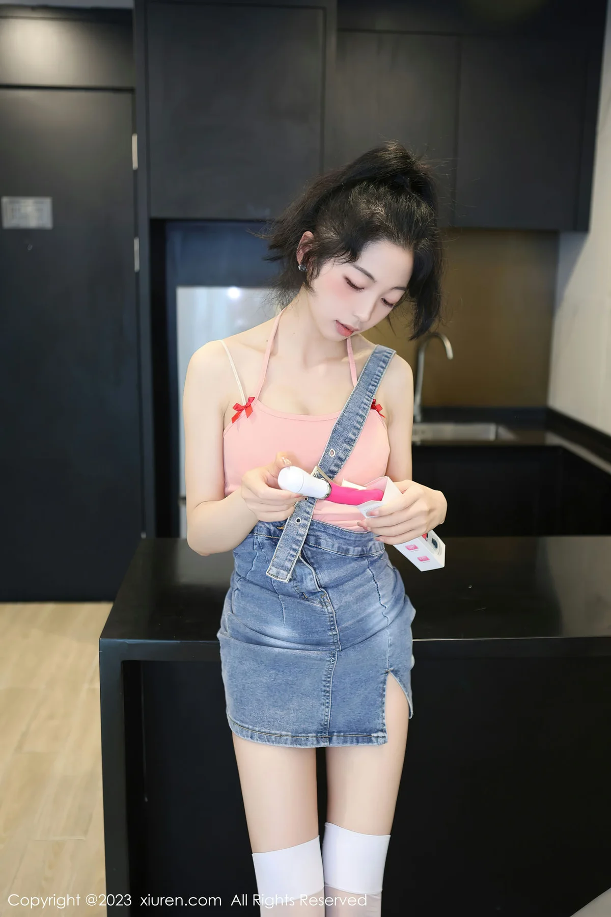 XiuRen 秀人 No.6816 茜茜Kimi 情趣护士服性感写真1 - 8