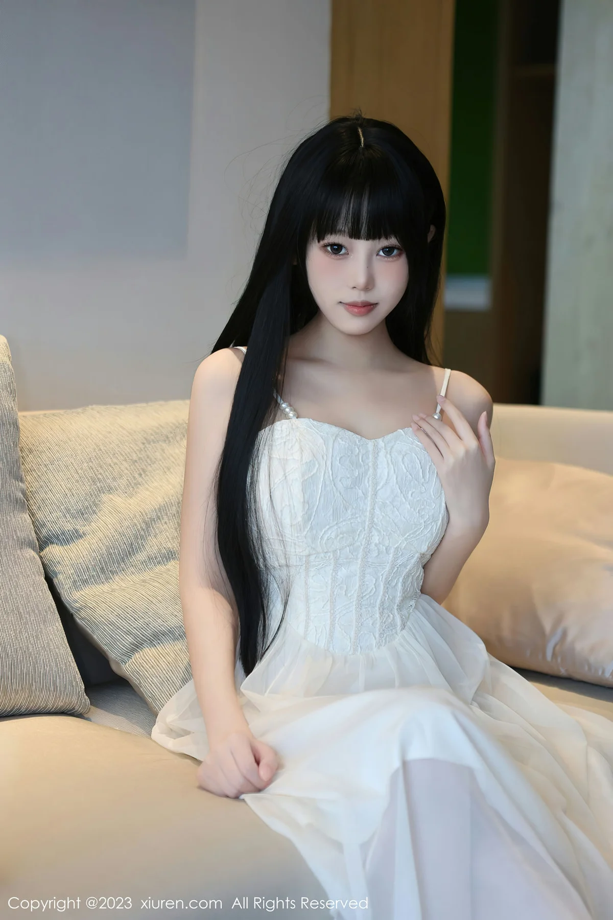 XiuRen 秀人 No.6828 早川京子 连衣长裙性感写真 - 1