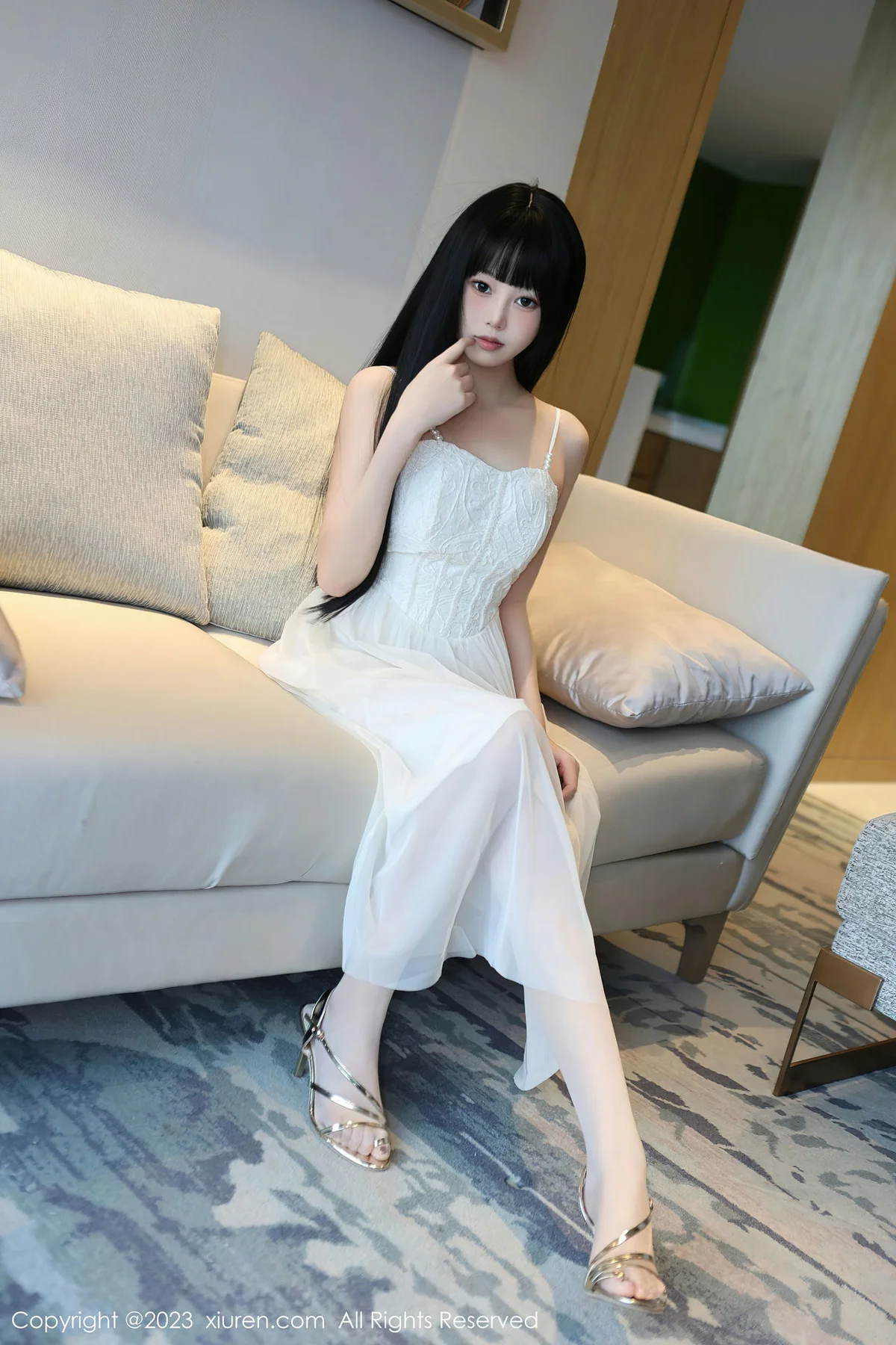 XiuRen 秀人 No.6828 早川京子 连衣长裙性感写真 - 3