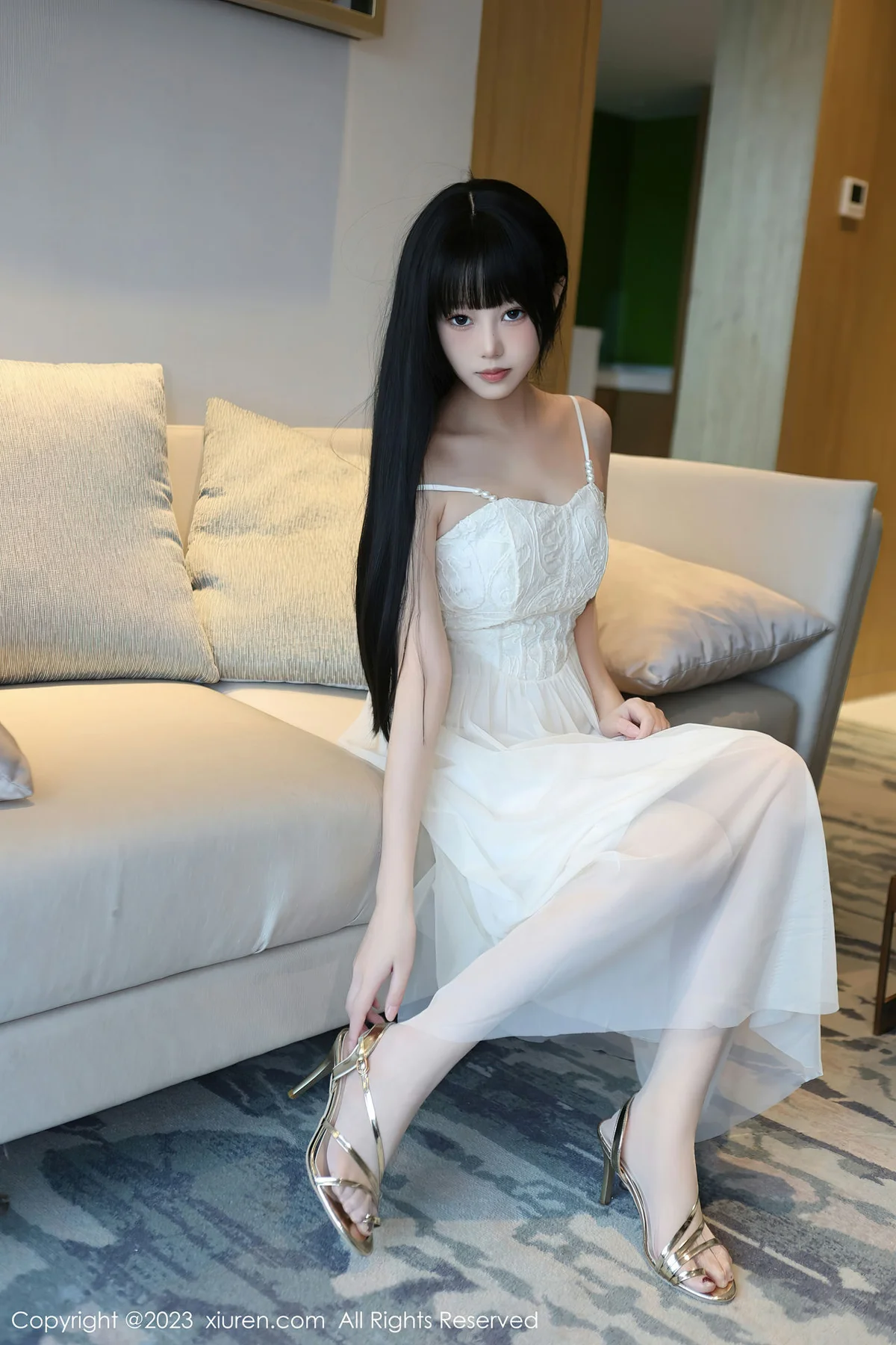 XiuRen 秀人 No.6828 早川京子 连衣长裙性感写真 - 5