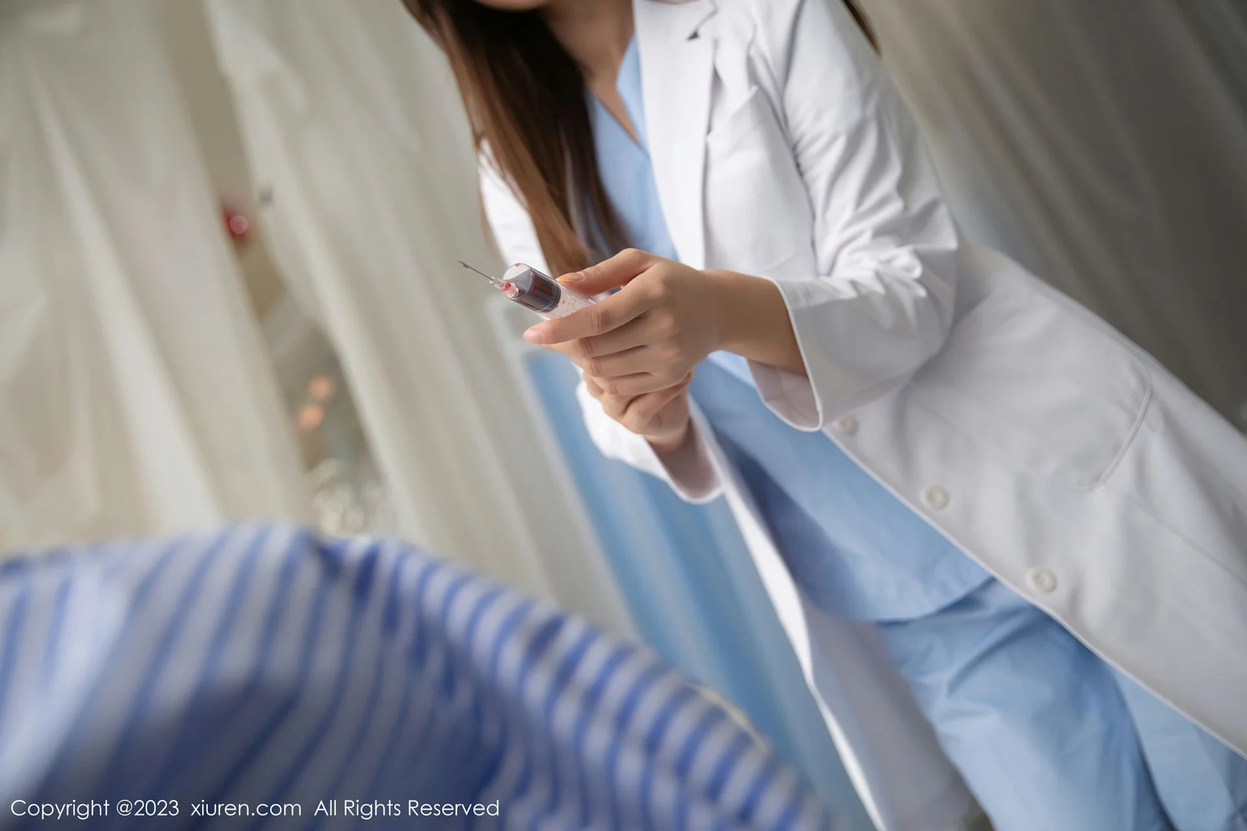 XiuRen 秀人 No.6849 绮里嘉ula 美女医生装扮性感写真1 - 8