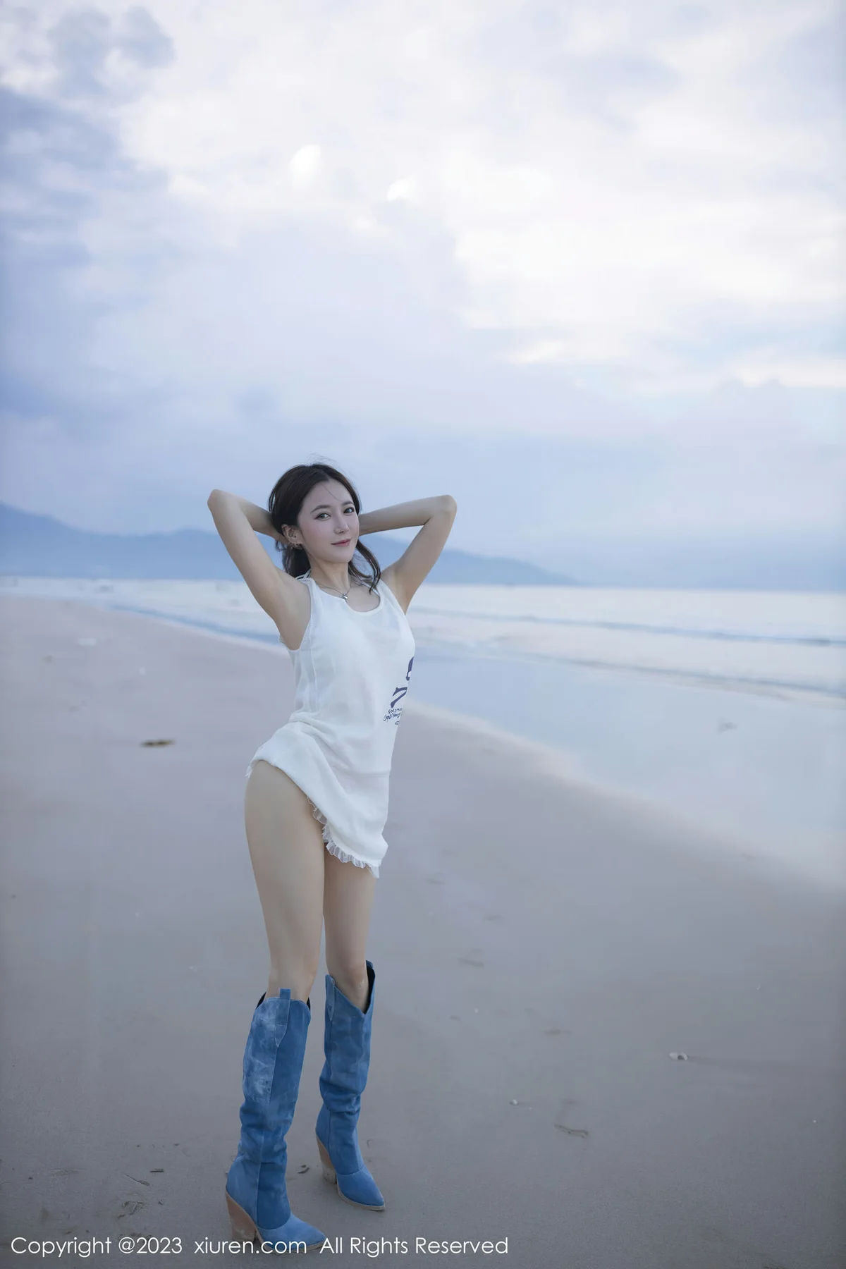 XiuRen 秀人 No.6852 鱼子酱Fish 白色比基尼巴厘岛旅拍1 - 5