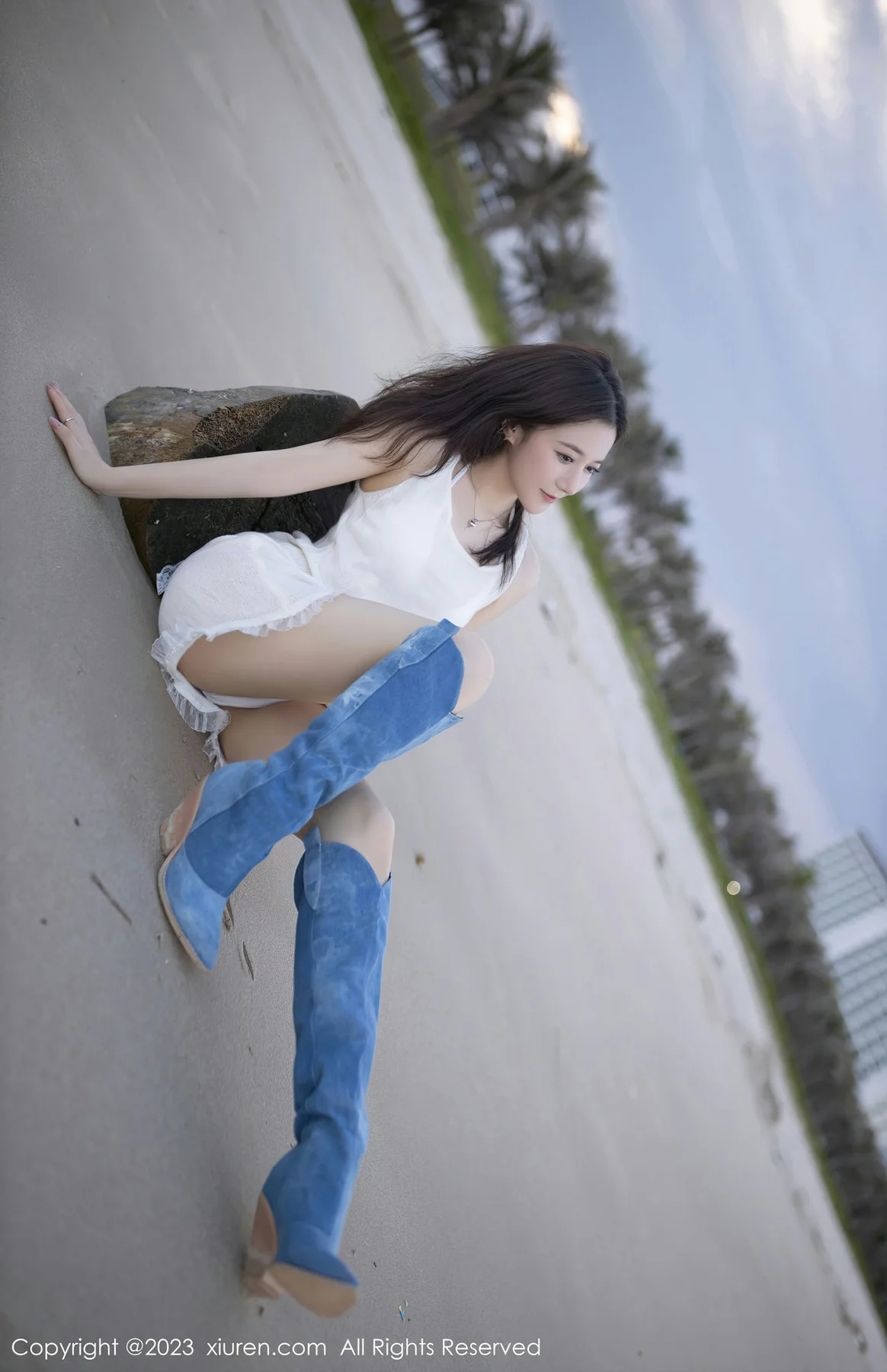 XiuRen 秀人 No.6852 鱼子酱Fish 白色比基尼巴厘岛旅拍1 - 8