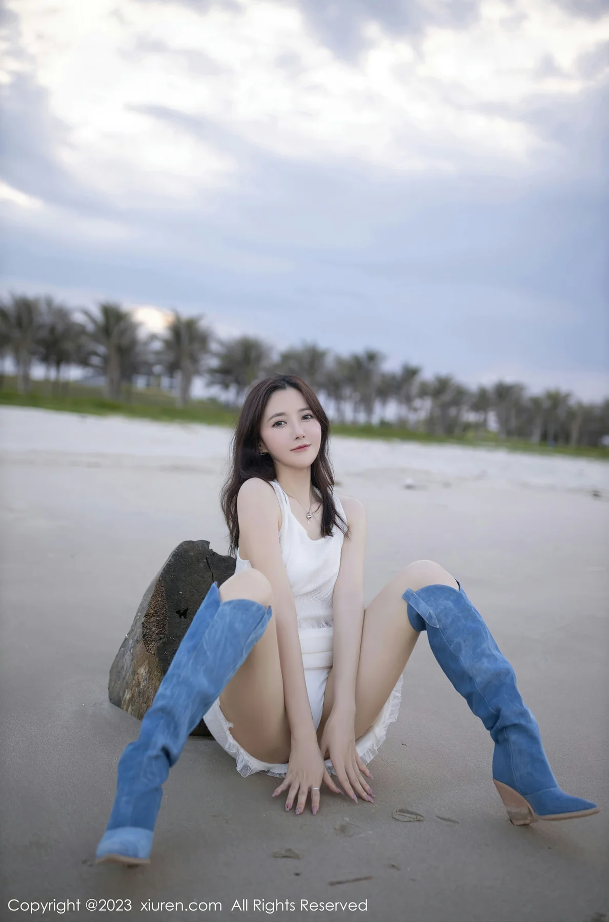 XiuRen 秀人 No.6852 鱼子酱Fish 白色比基尼巴厘岛旅拍1 - 9