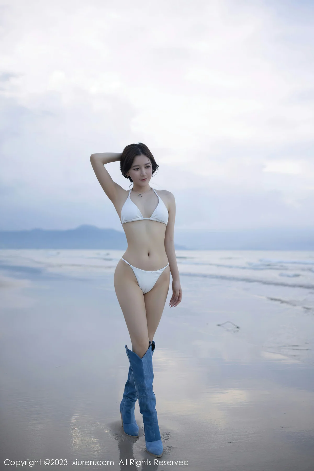 XiuRen 秀人 No.6852 鱼子酱Fish 白色比基尼巴厘岛旅拍1 - 8