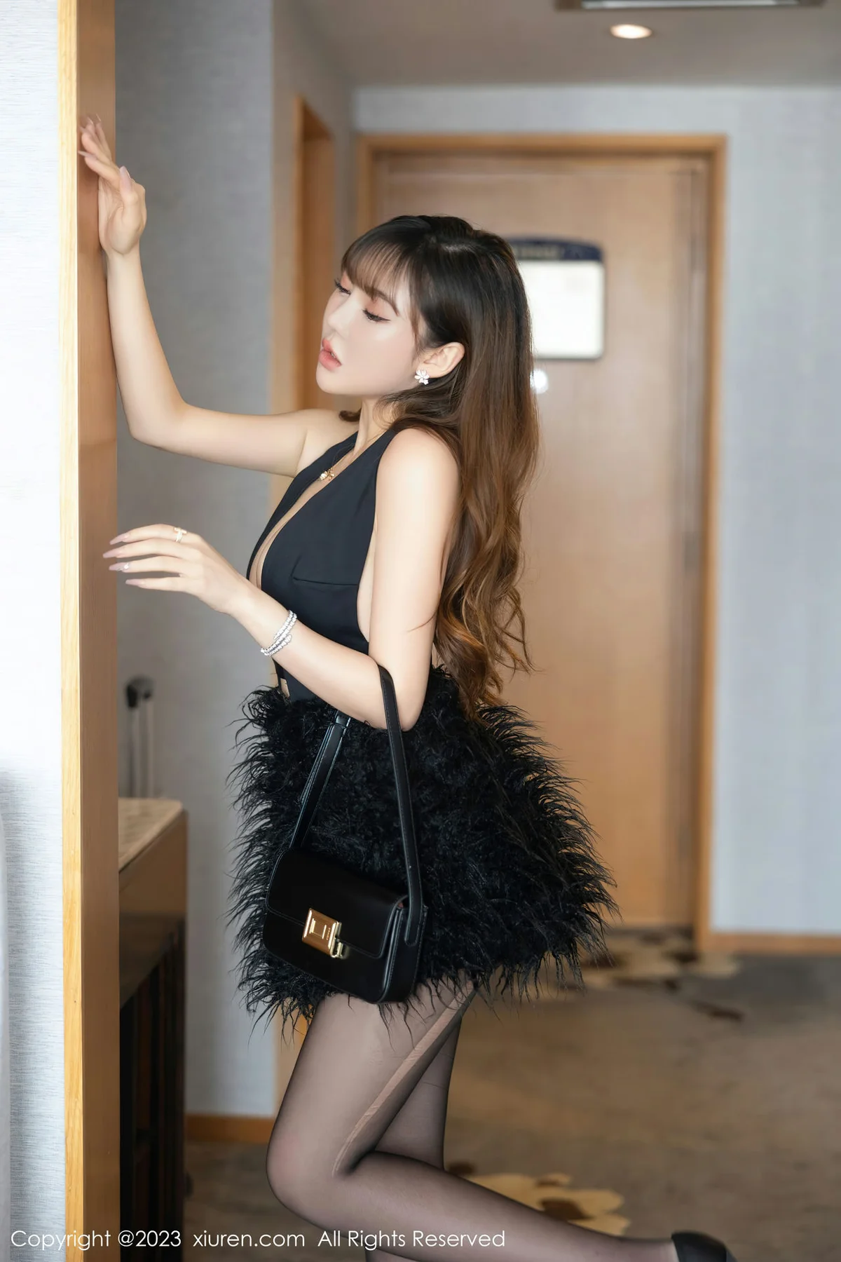 XiuRen 秀人 No.6864 萌汉药baby 黑色礼裙性感写真22 - 1