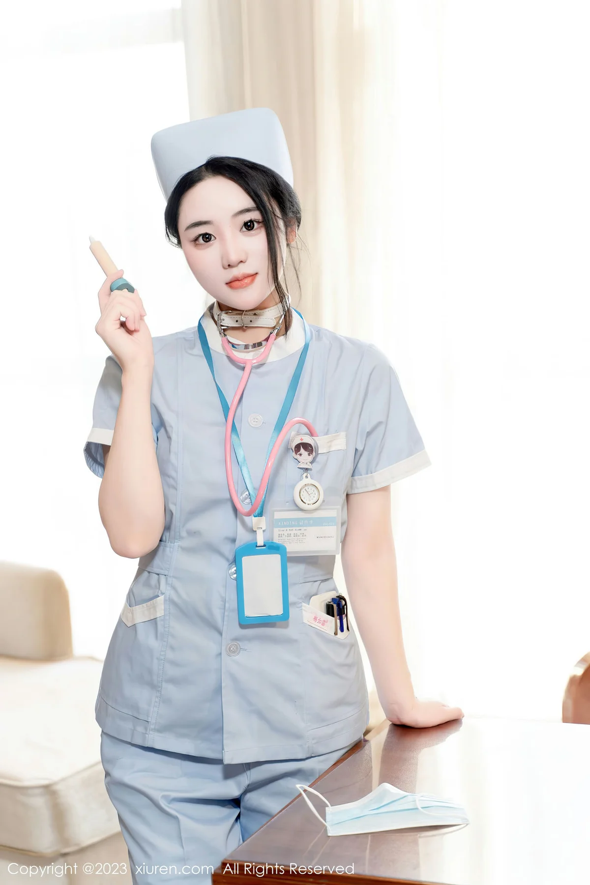 XiuRen 秀人 No.6868 汐汐爱吃草莓 护士身体柔韧软妹子 - 8