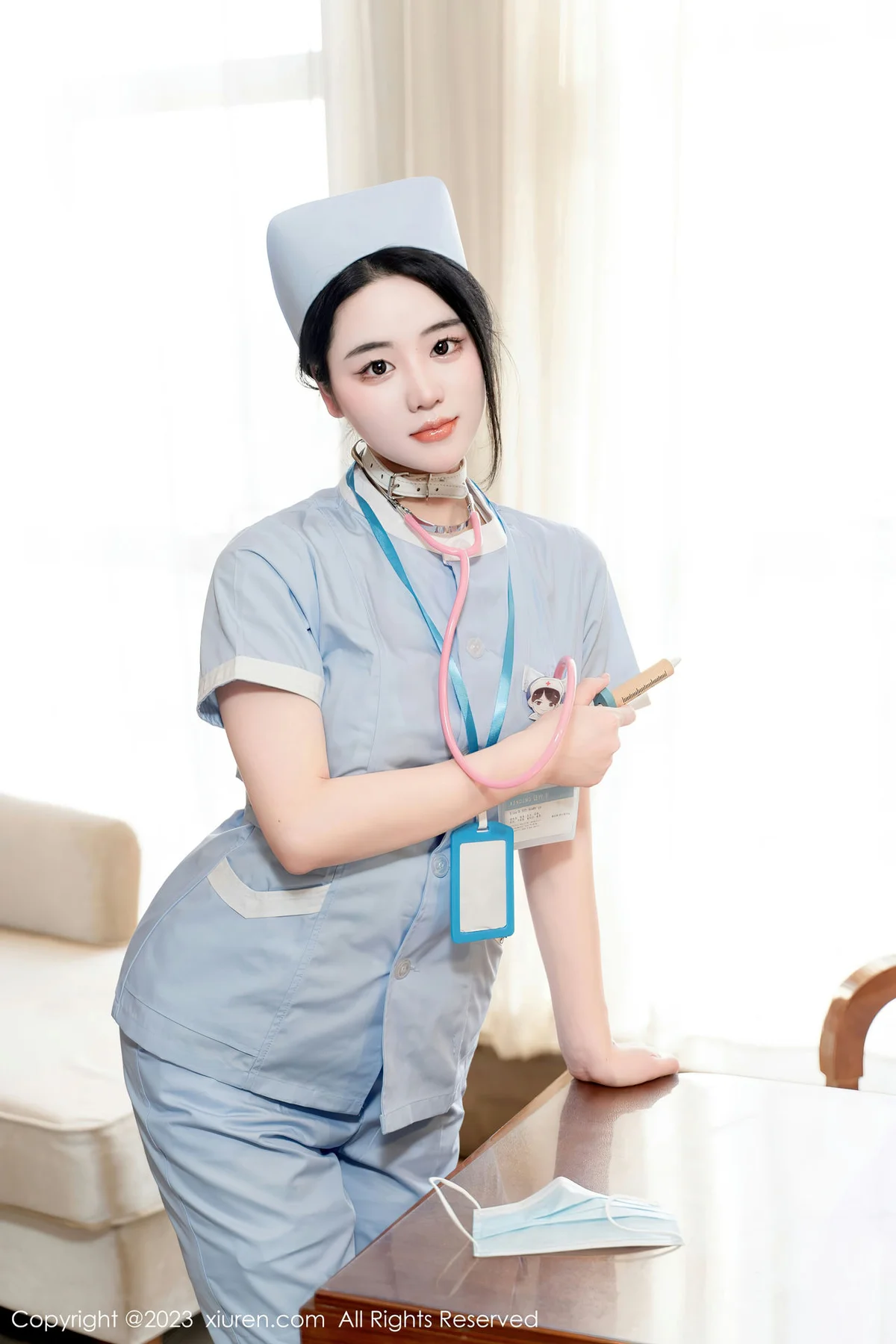 XiuRen 秀人 No.6868 汐汐爱吃草莓 护士身体柔韧软妹子 - 9