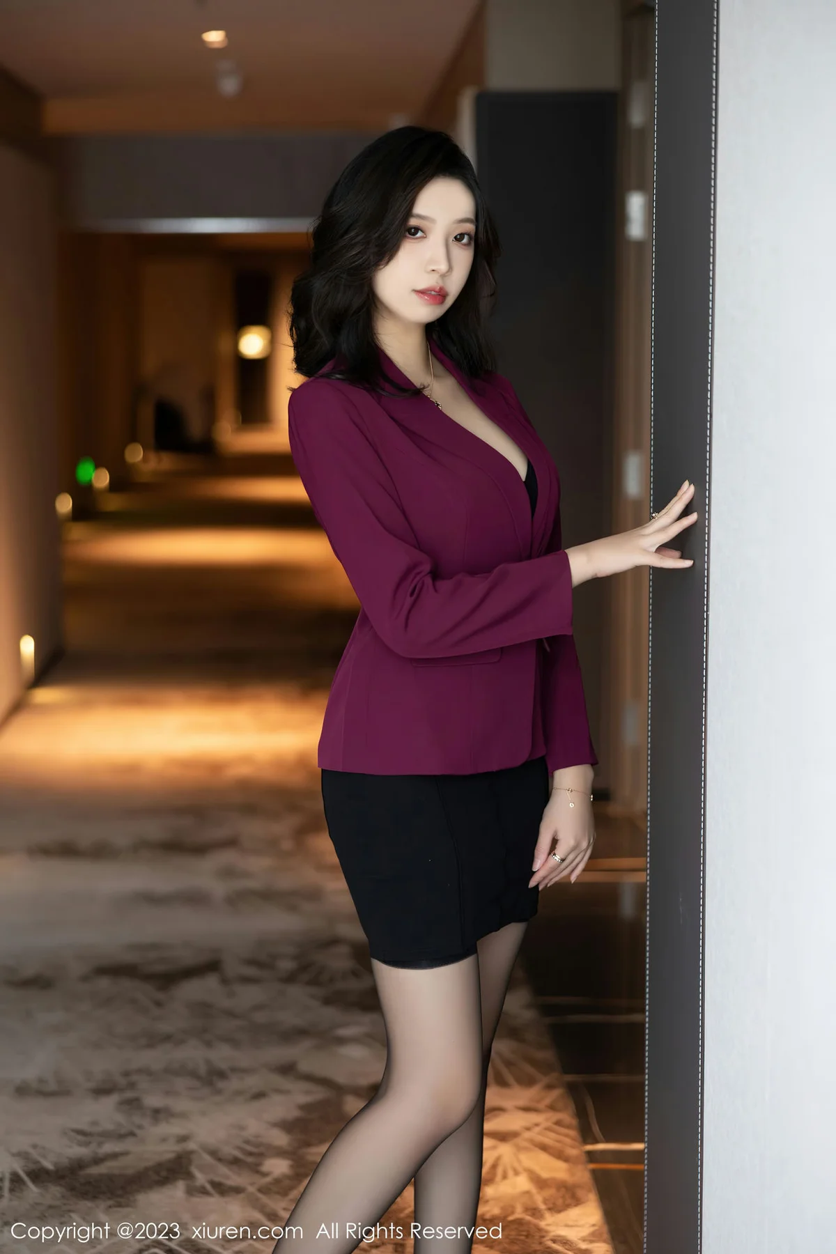 XiuRen 秀人 No.6870 郑颖姗Bev OL装扮性感写真11 - 1