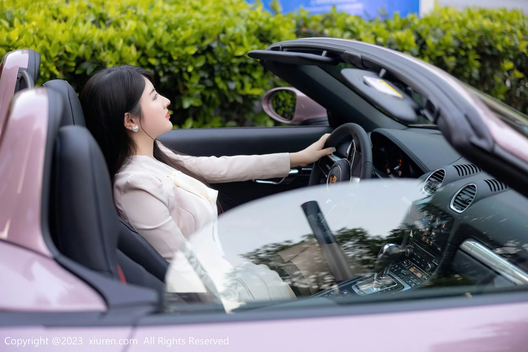 XiuRen 秀人 No.6879 诗诗kiki 魅惑黑丝性感写真1 - 2