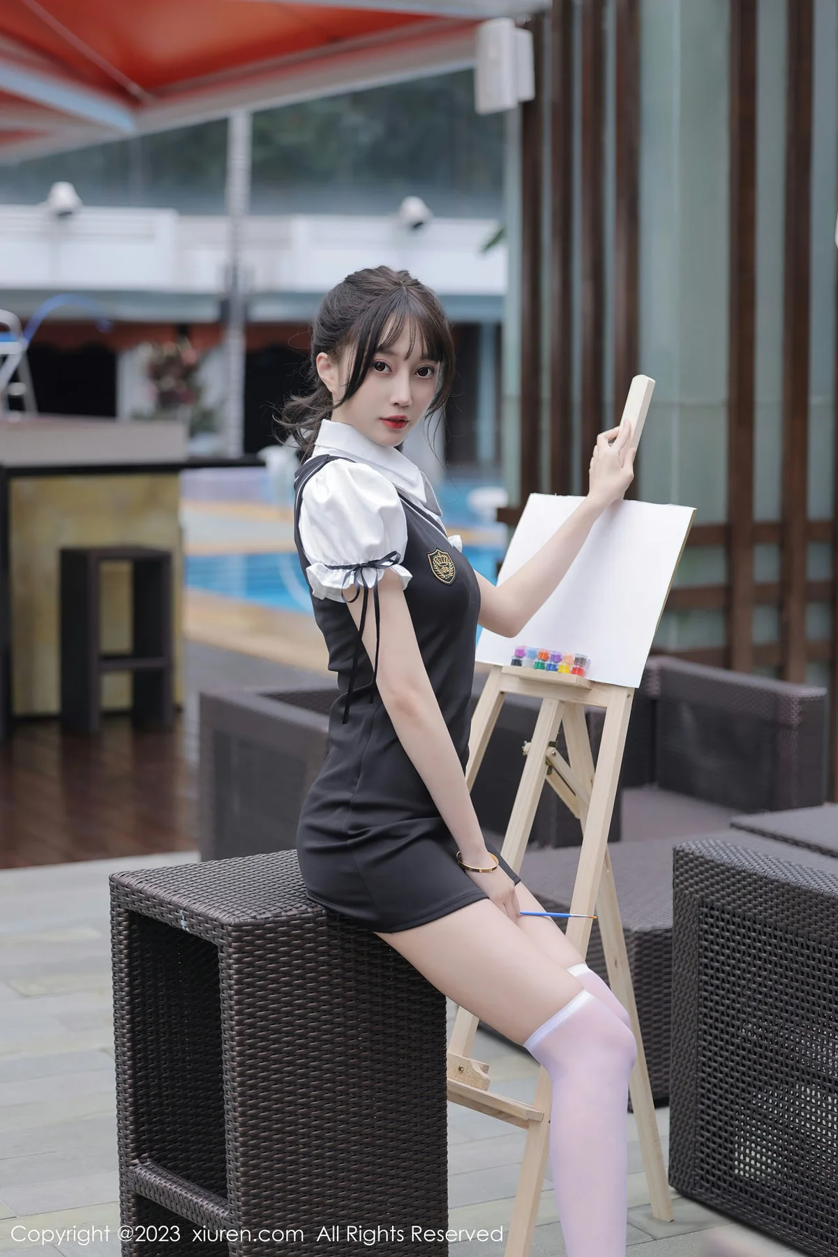 XiuRen 秀人 No.6889 玥儿玥er 黑色背带裙广州旅拍1 - 3