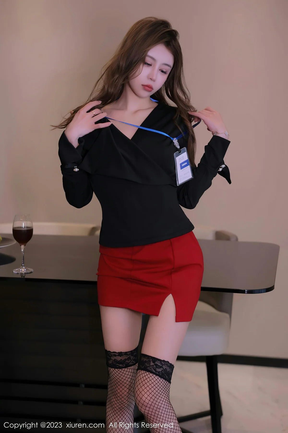 XiuRen 秀人 No.6903 tina_甜仔 红色蕾丝情趣内衣广州旅拍 - 8