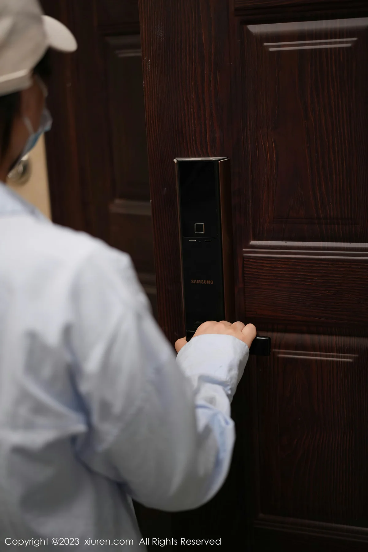 XiuRen 秀人 No.6922 laura阿姣 诱人灰丝性感写真222 - 6