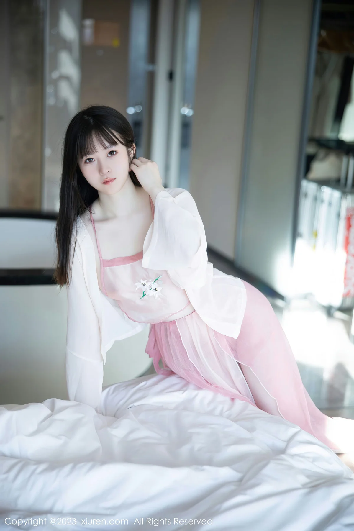 XiuRen 秀人 No.6926 林悠悠 首套写真粉色古装1 - 5