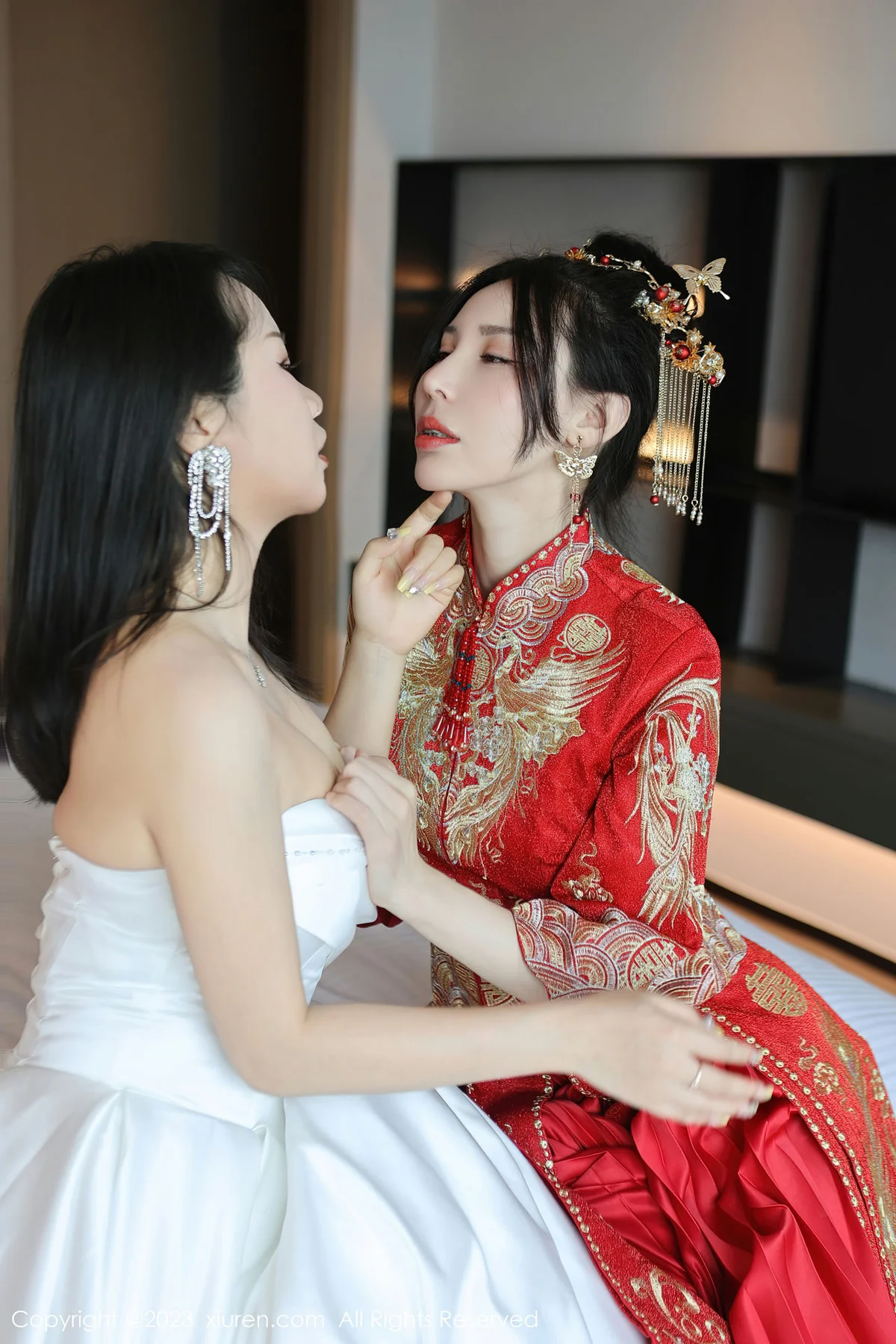 XiuRen 秀人 No.6957 曼柔两位性感女神模特合集写真1 - 5