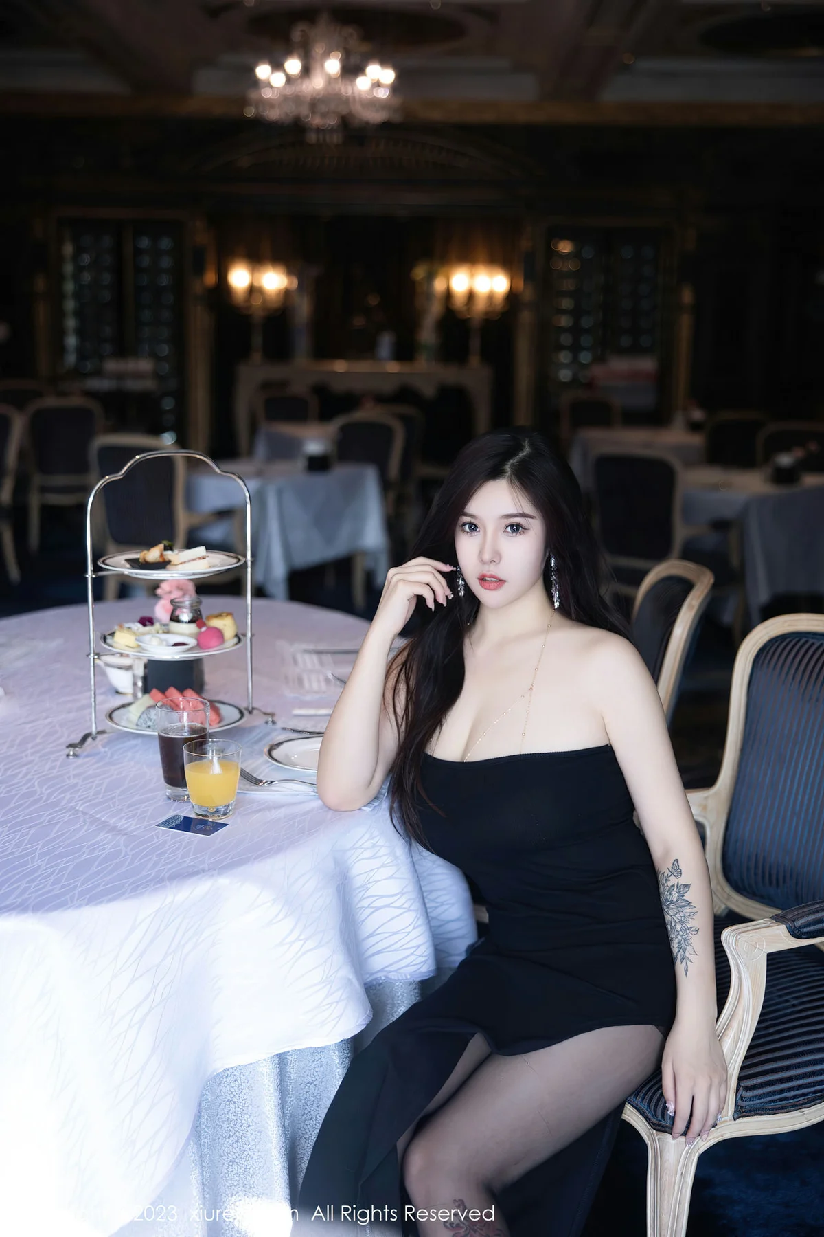 XiuRen 秀人 No.6973 周思乔Betty巨乳黑色露肩短裙性感私房2 - 1