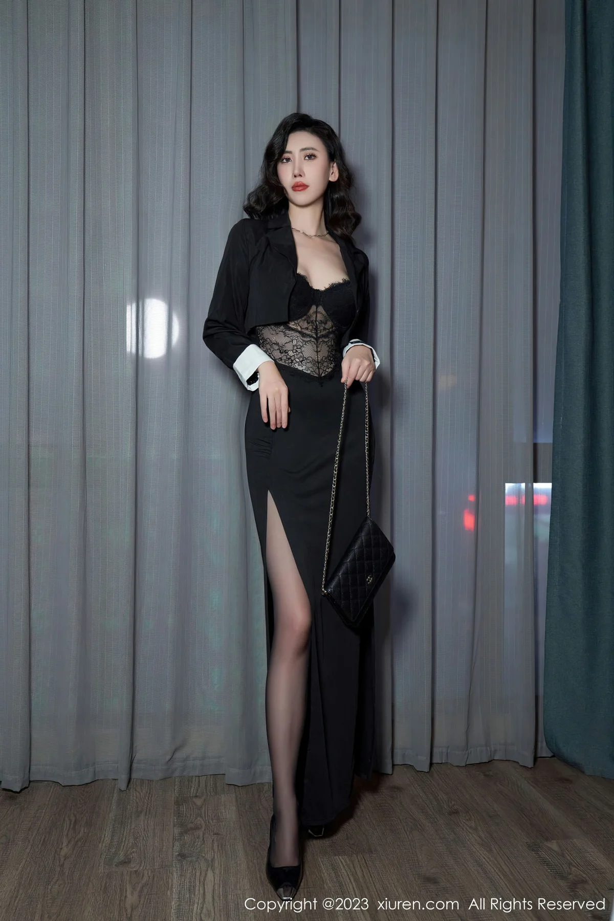 XiuRen 秀人 No.6979 章芃芃 黑色蕾丝内衣性感写真 - 9