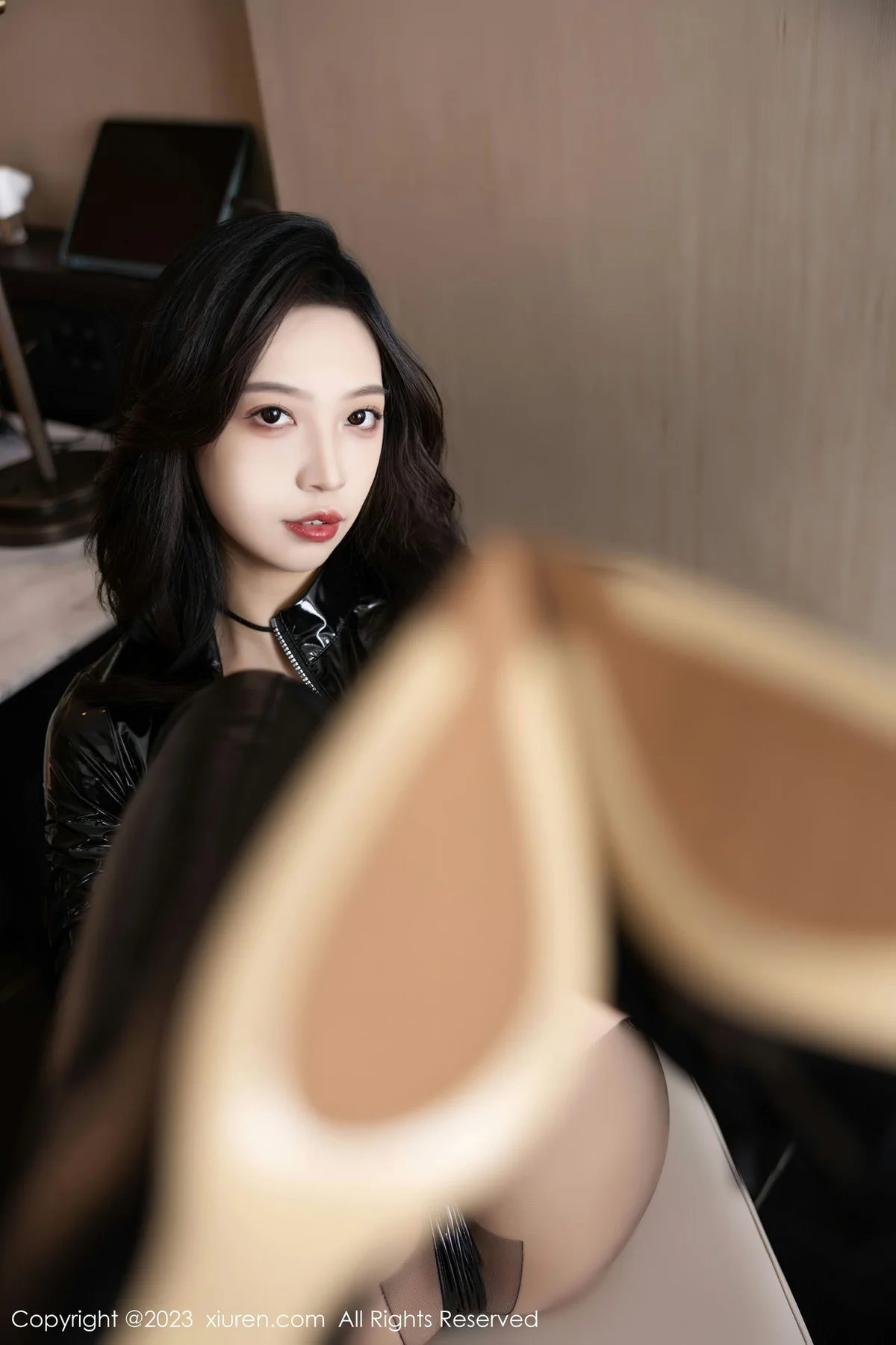 XiuRen 秀人 No.6988 郑颖姗Bev 黑色皮质服饰性感写真33 - 7