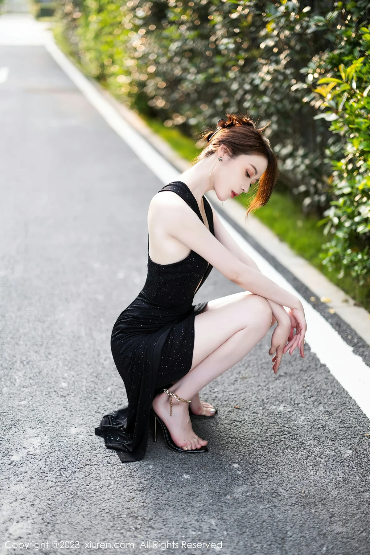 XiuRen 秀人 No.7031 梦心玥 黑色连衣长裙性感写真3 - 6