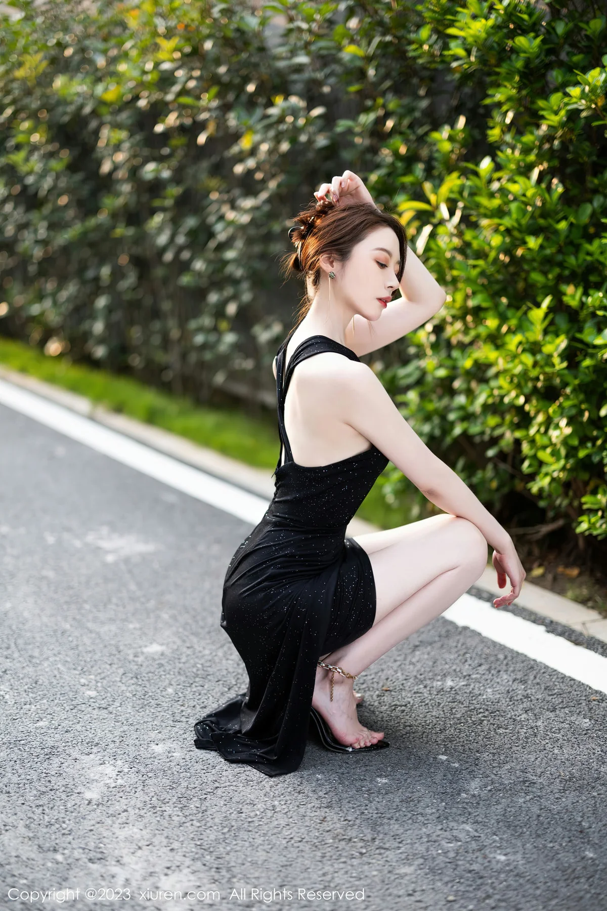 XiuRen 秀人 No.7031 梦心玥 黑色连衣长裙性感写真3 - 7