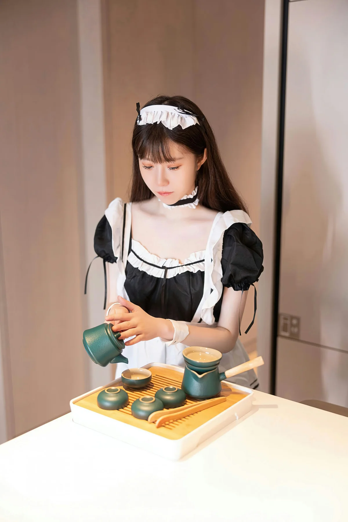 XiuRen 秀人 No.7034 林悠悠 黑色女仆性感写真 - 8