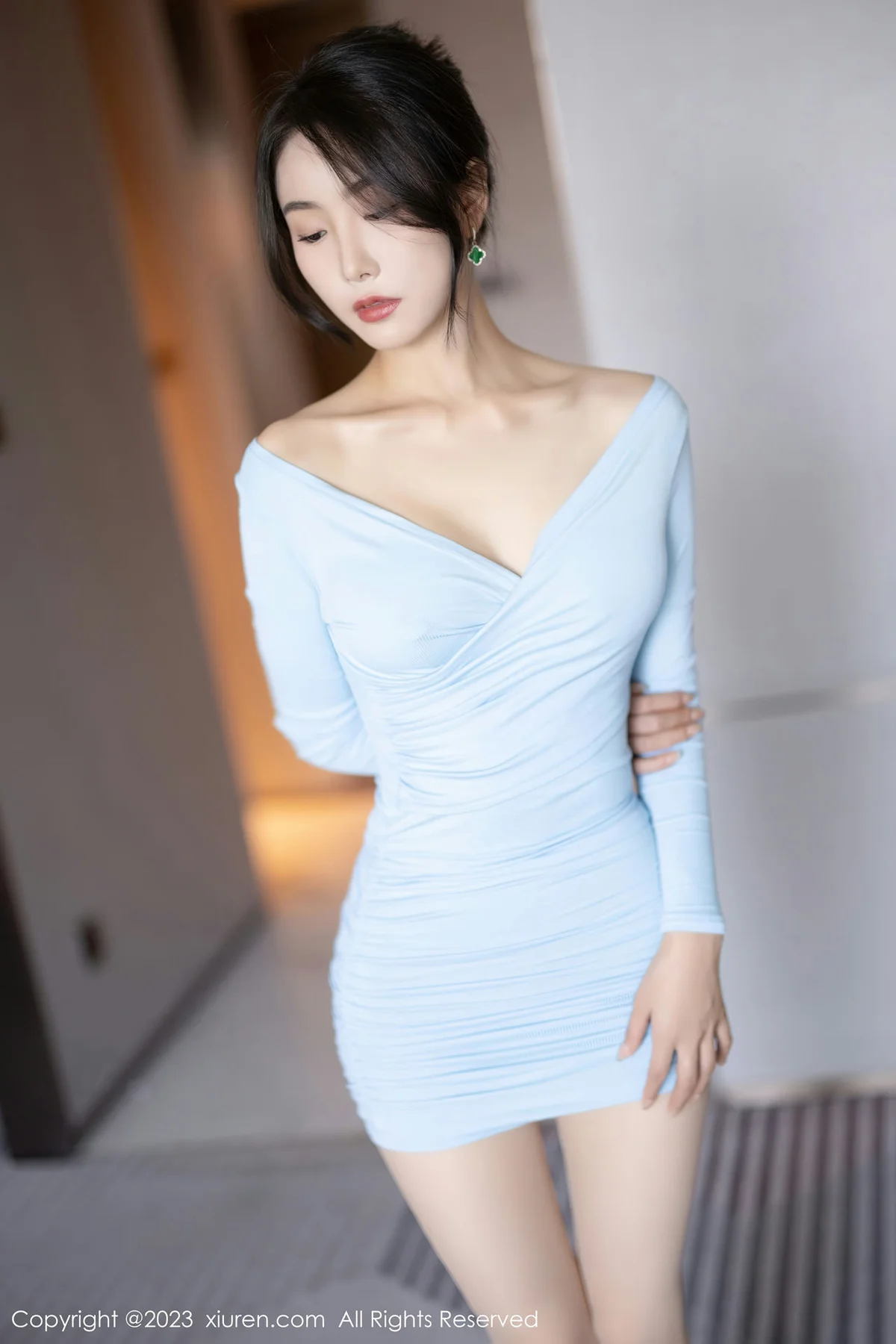 XiuRen 秀人 No.7053 苏苏阿 白色高开叉性感写真22 - 6