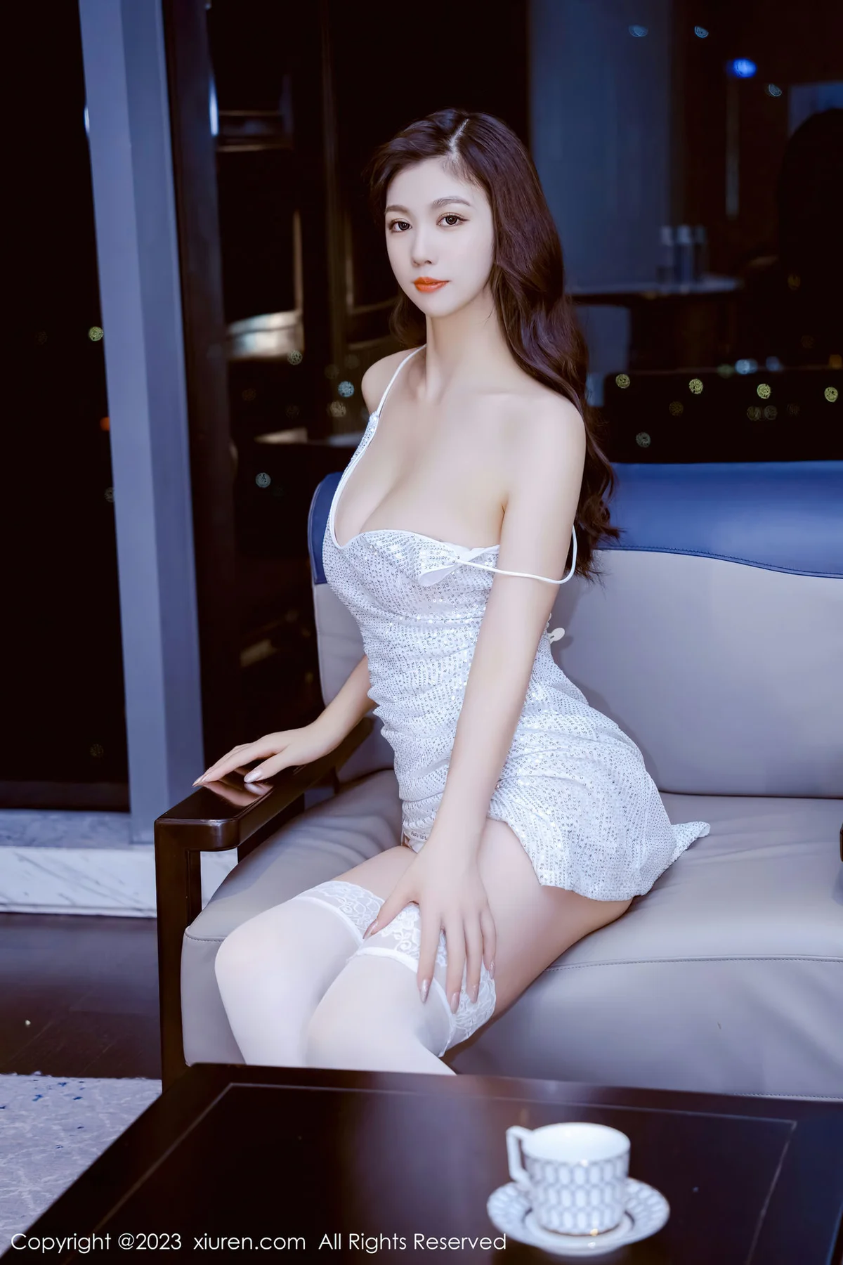 XiuRen 秀人 No.7071 李雅柔182CM 闪亮吊带裙性感写真 - 2