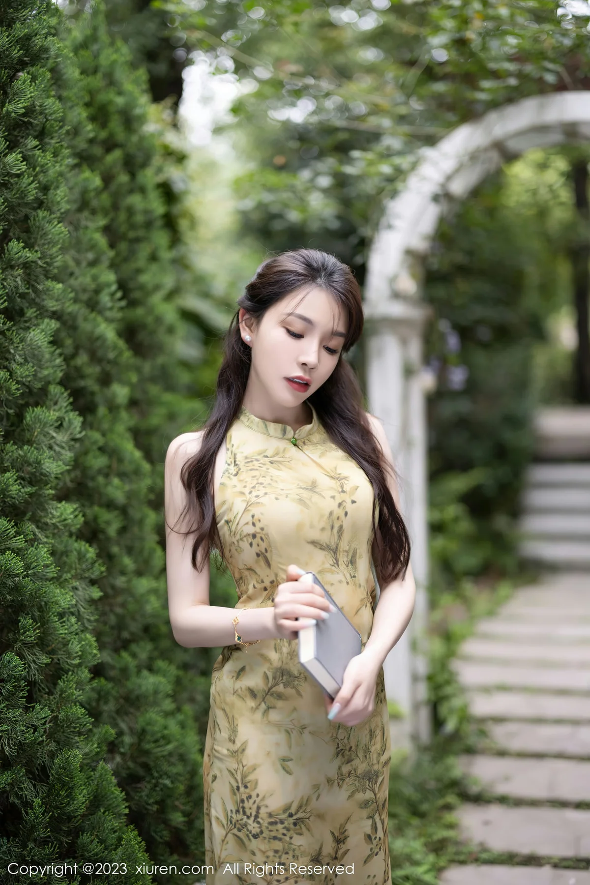 XiuRen 秀人 No.7083 徐莉芝Booty 欧式文艺风拍摄性感写真1 - 1