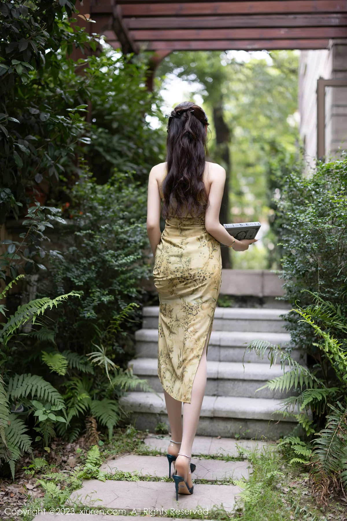 XiuRen 秀人 No.7083 徐莉芝Booty 欧式文艺风拍摄性感写真1 - 6