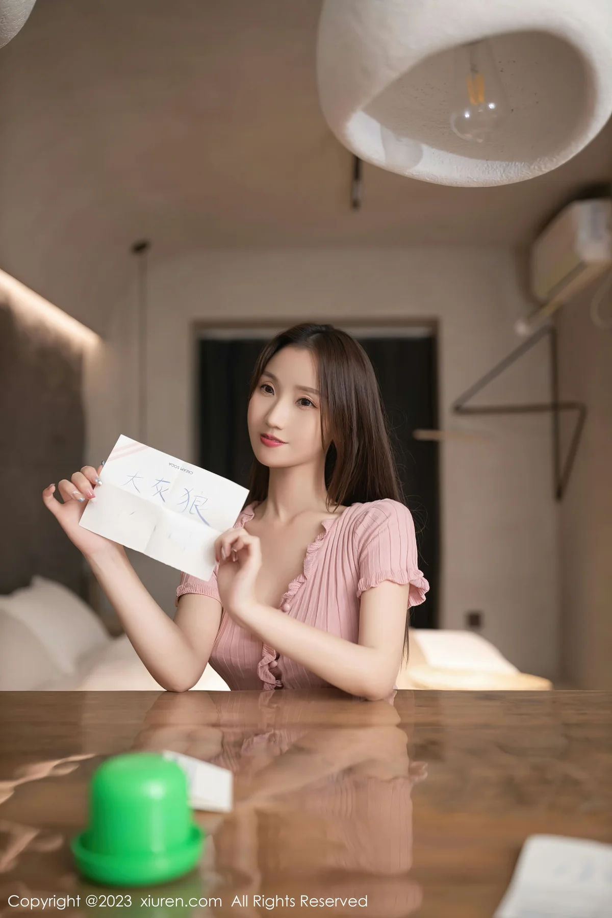 XiuRen 秀人 No.7084 鱼子酱Fish和杏子Yada 主题“小红帽与大灰狼”模特合集写真11 - 8