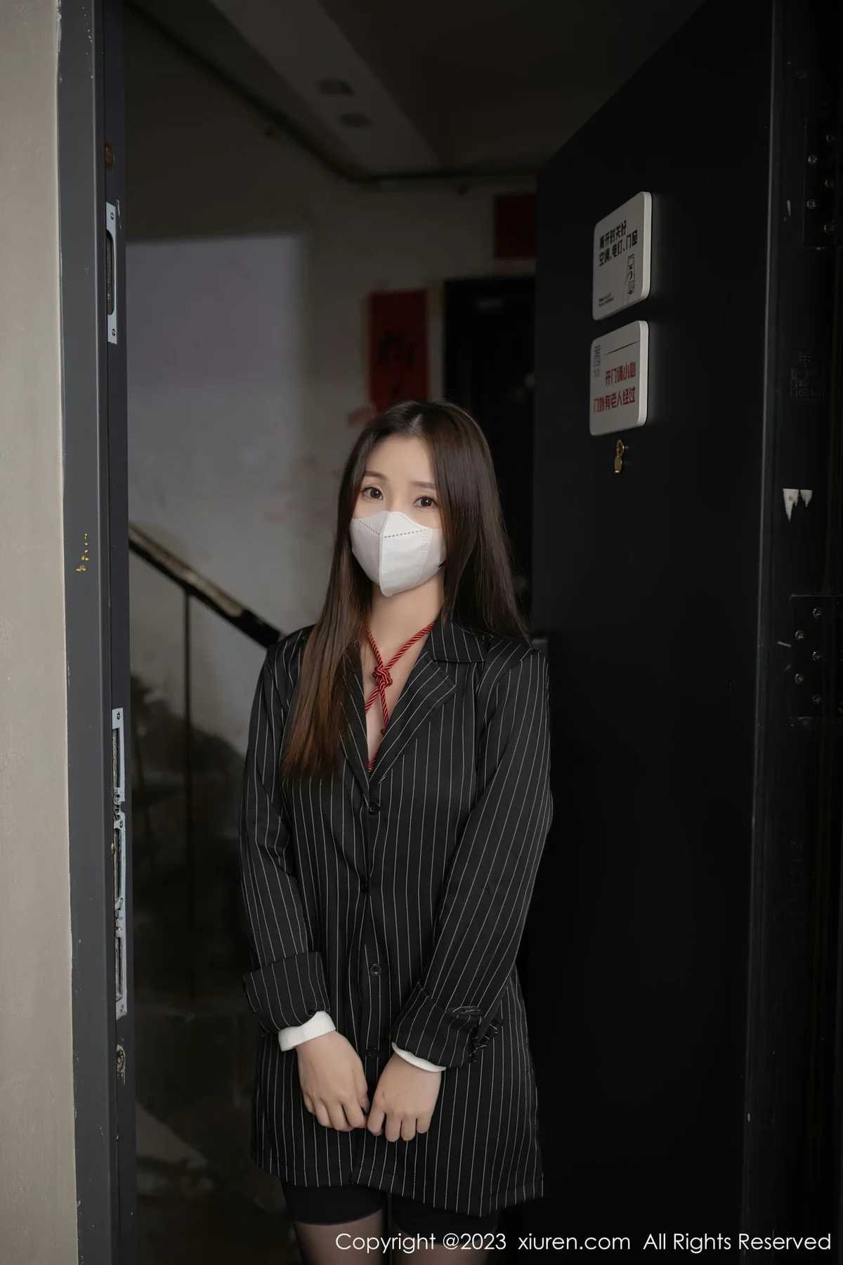 XiuRen 秀人 No.7141 808 杏子Yada 高开叉服饰性感写真111 - 2