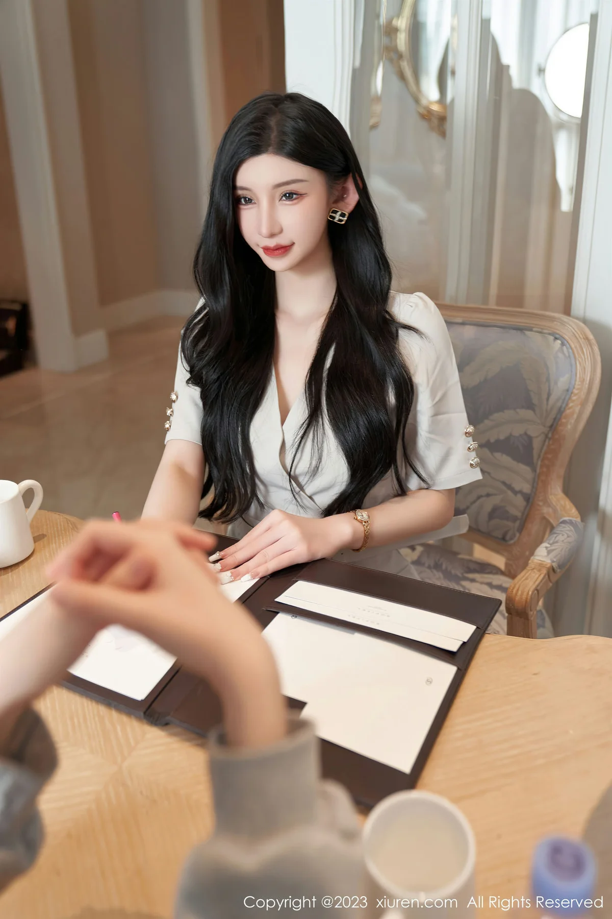 XiuRen 秀人 No.7157  周于希Sally 主题《女律师的寂寞》厦门旅拍111 - 2