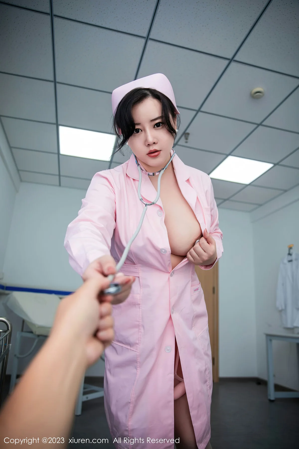 XiuRen 秀人 No.7199  王婉悠Queen 粉色情趣护士性感写真1 - 6