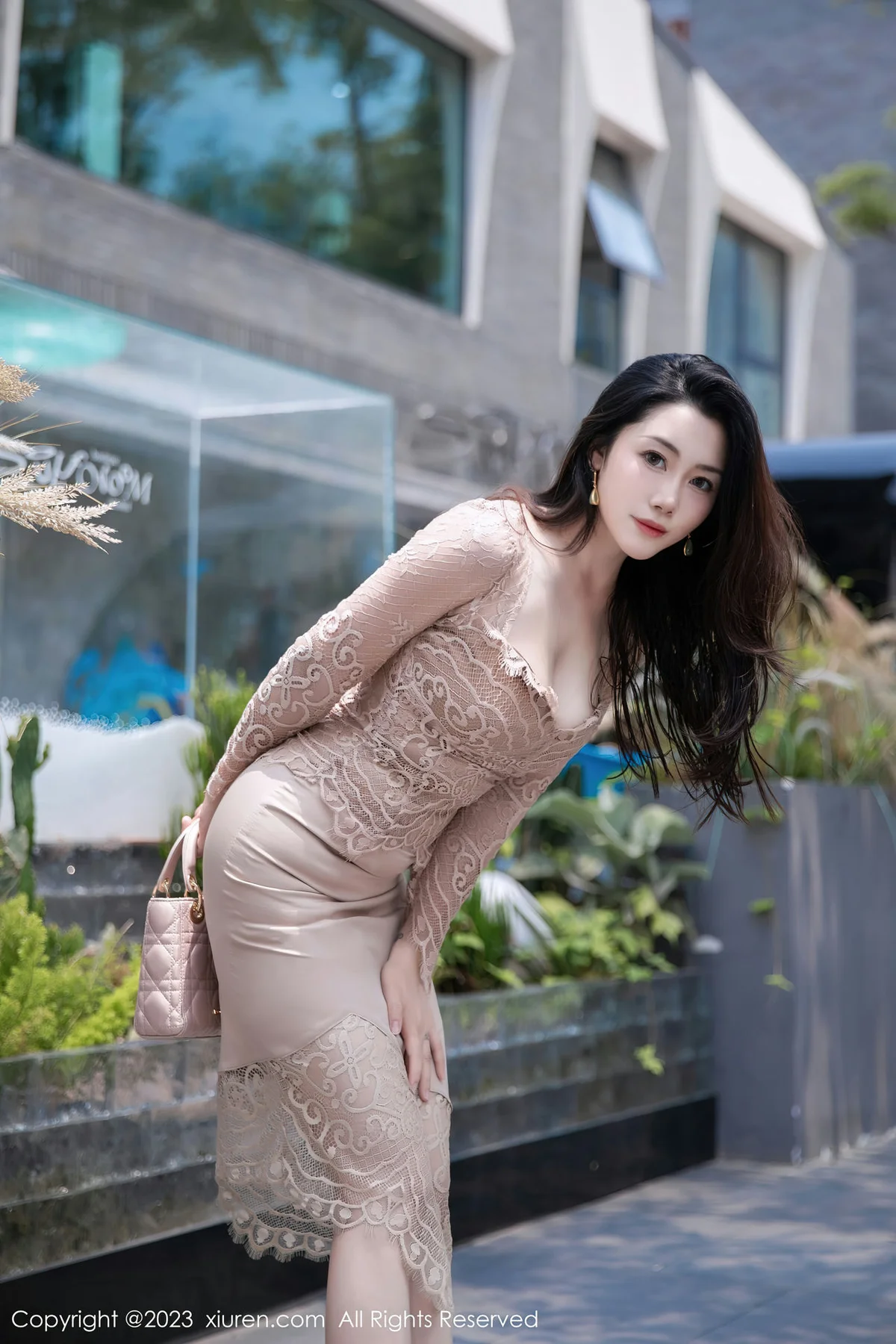 XiuRen 秀人 No.7216  严利娅Yuliya 杏色连衣长裙性感写真 - 1