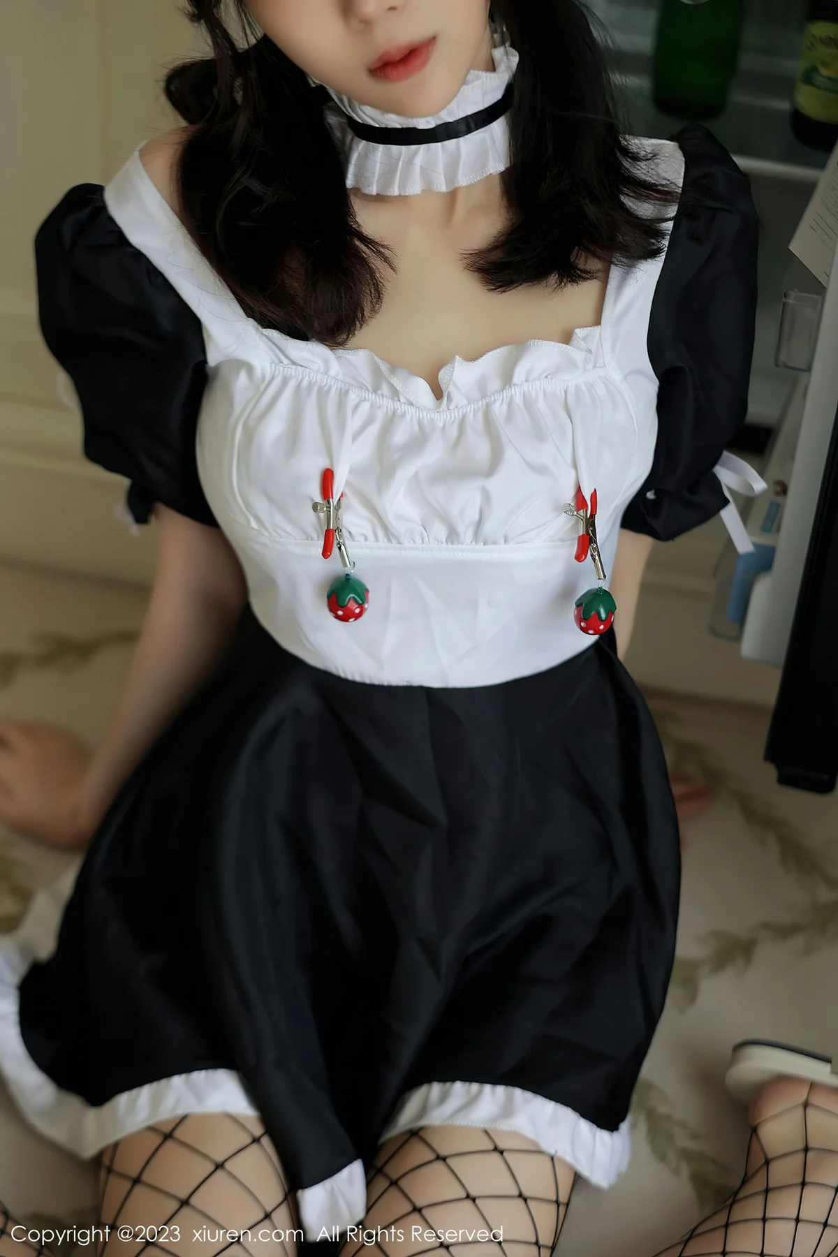 XiuRen 秀人 No.7217  玥儿玥er 黑白拼色女仆杭州旅拍33 - 6