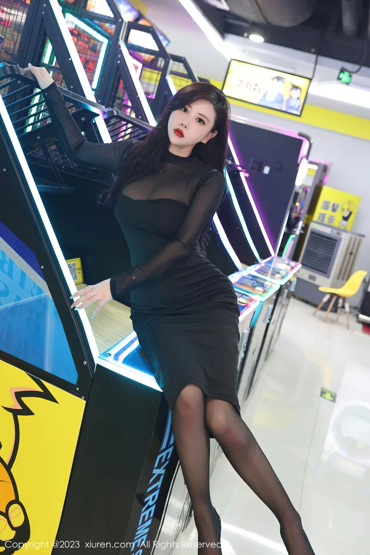 XiuRen 秀人 No.7230  王婉悠Queen 电玩城黑色薄纱性感写真 - 6