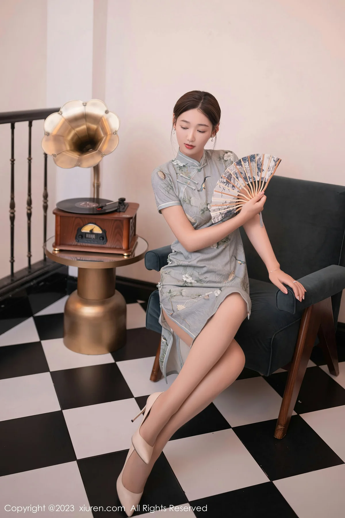 XiuRen 秀人 No.7232  唐安琪 绿灰色旗袍巴厘岛旅拍1 - 7