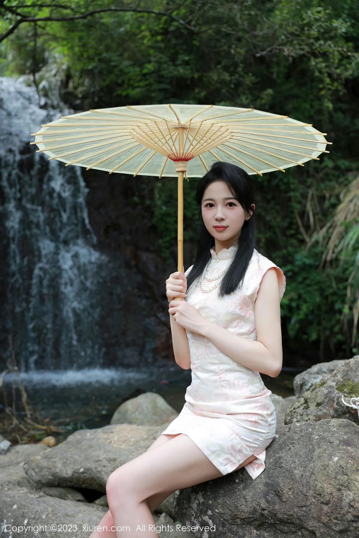 XiuRen 秀人 No.7234  糖豆sisi 户外溪边白色旗袍服饰11 - 6
