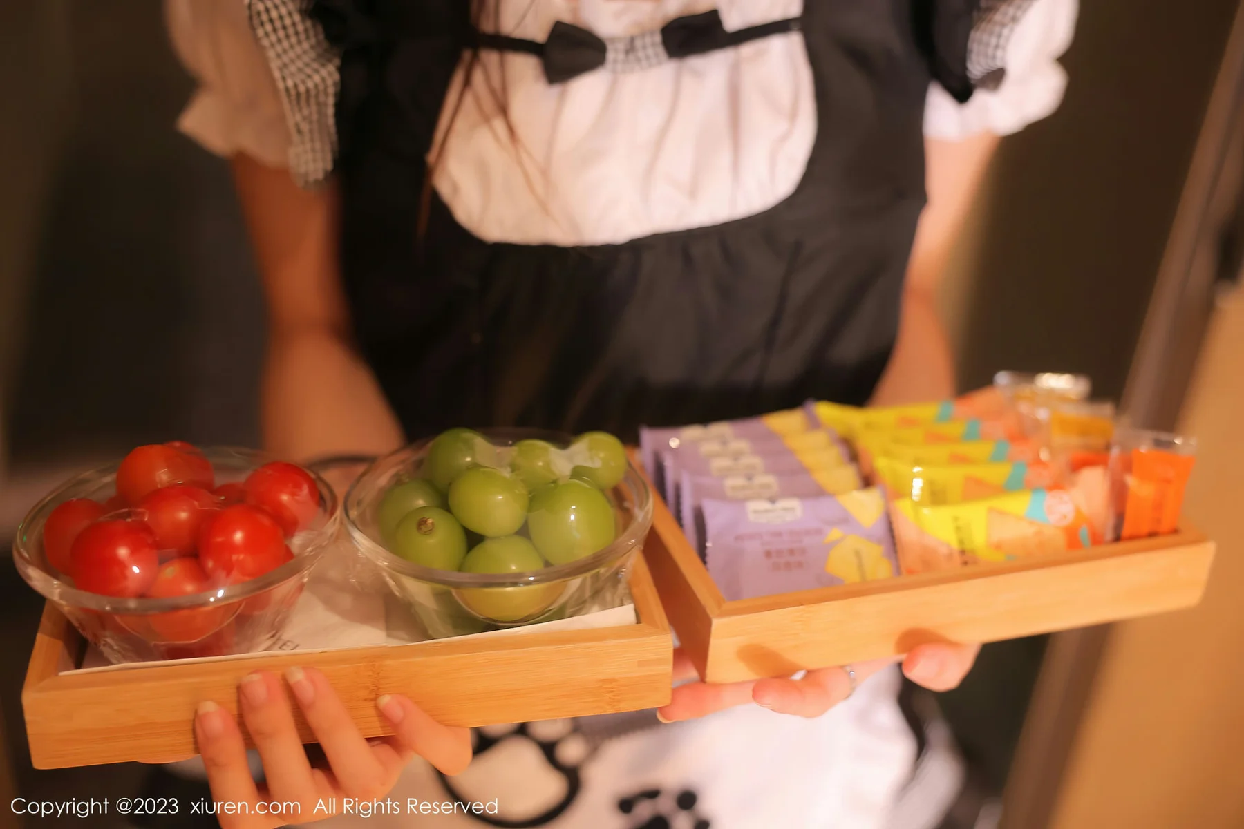 XiuRen 秀人 No.7237  幼幼 白黑色女仆性感写真111 - 3