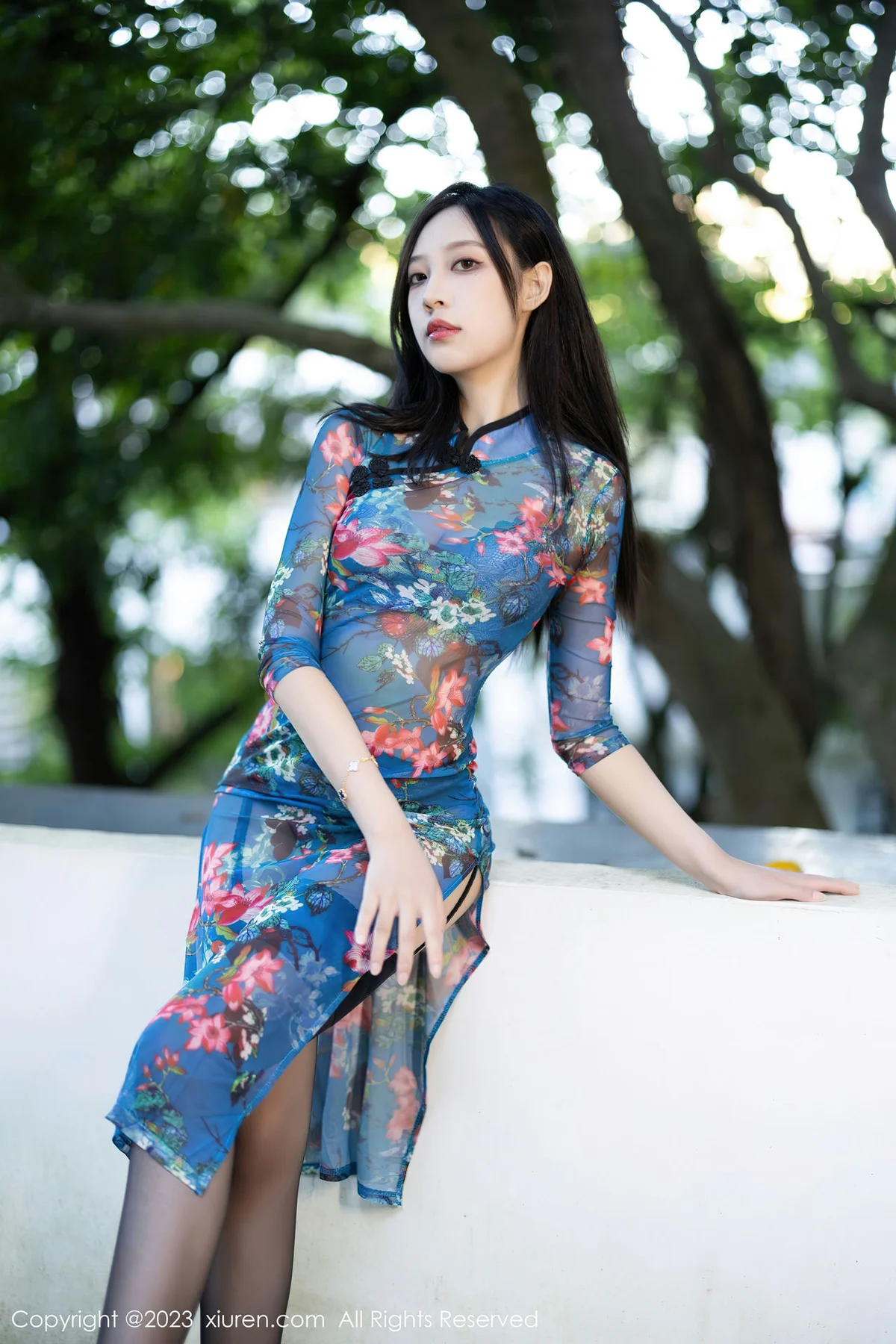 XiuRen 秀人 No.7271  郑颖姗Bev 蓝色旗袍性感写真 - 4