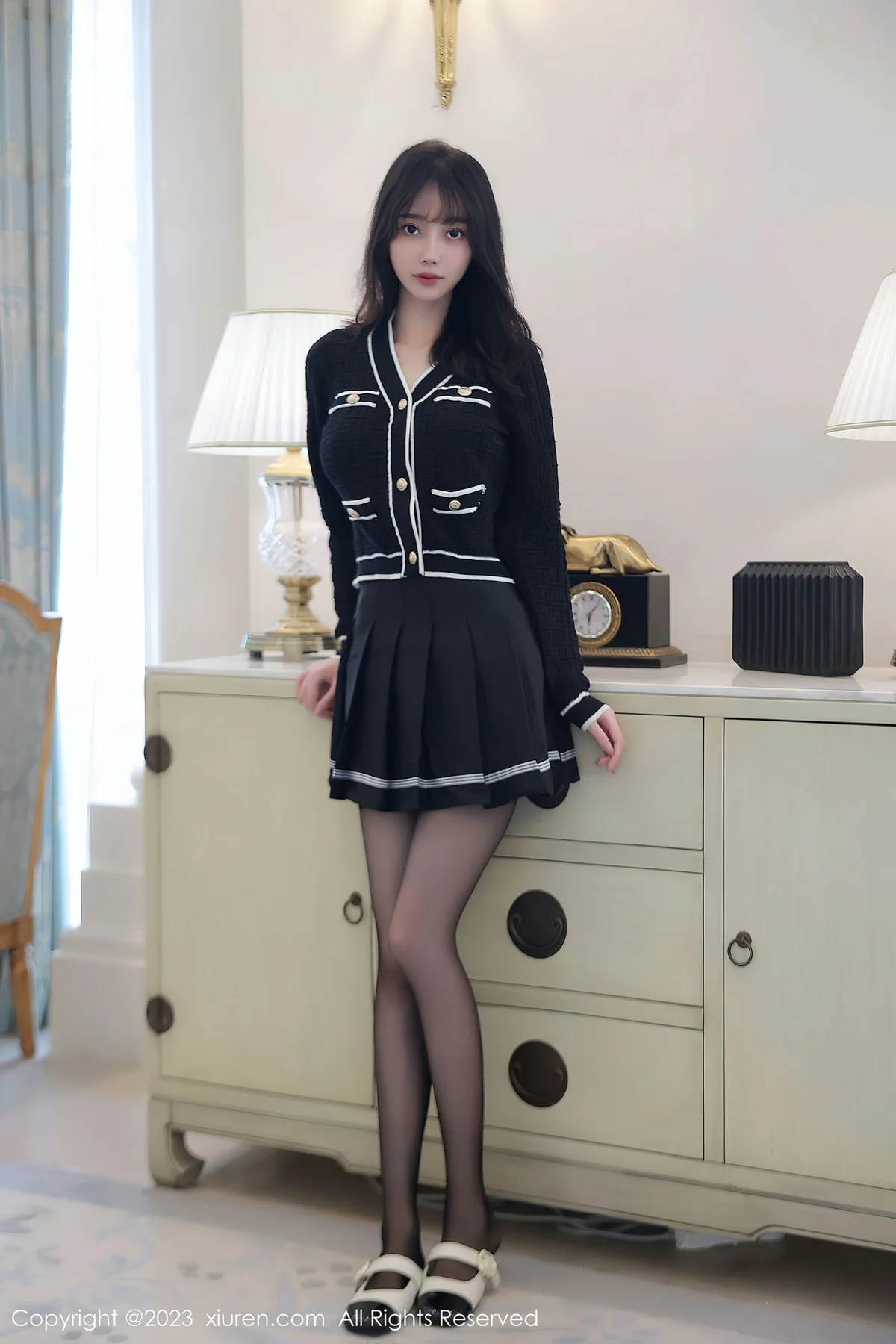 XiuRen 秀人 No.7287  玥儿玥er 薄纱内衣杭州旅拍 - 1