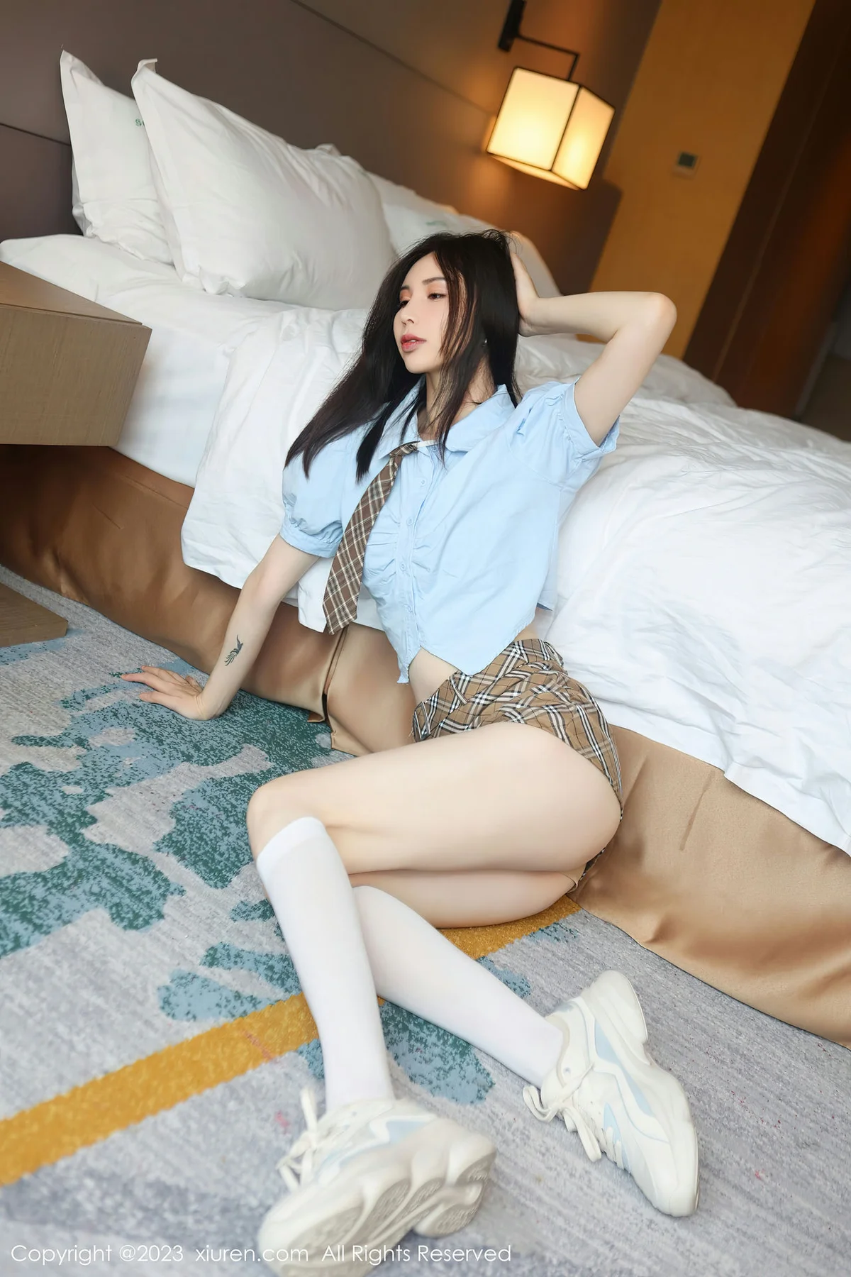 XiuRen 秀人 No.7306  曼柔 诱人白色丝袜性感写真3 - 4