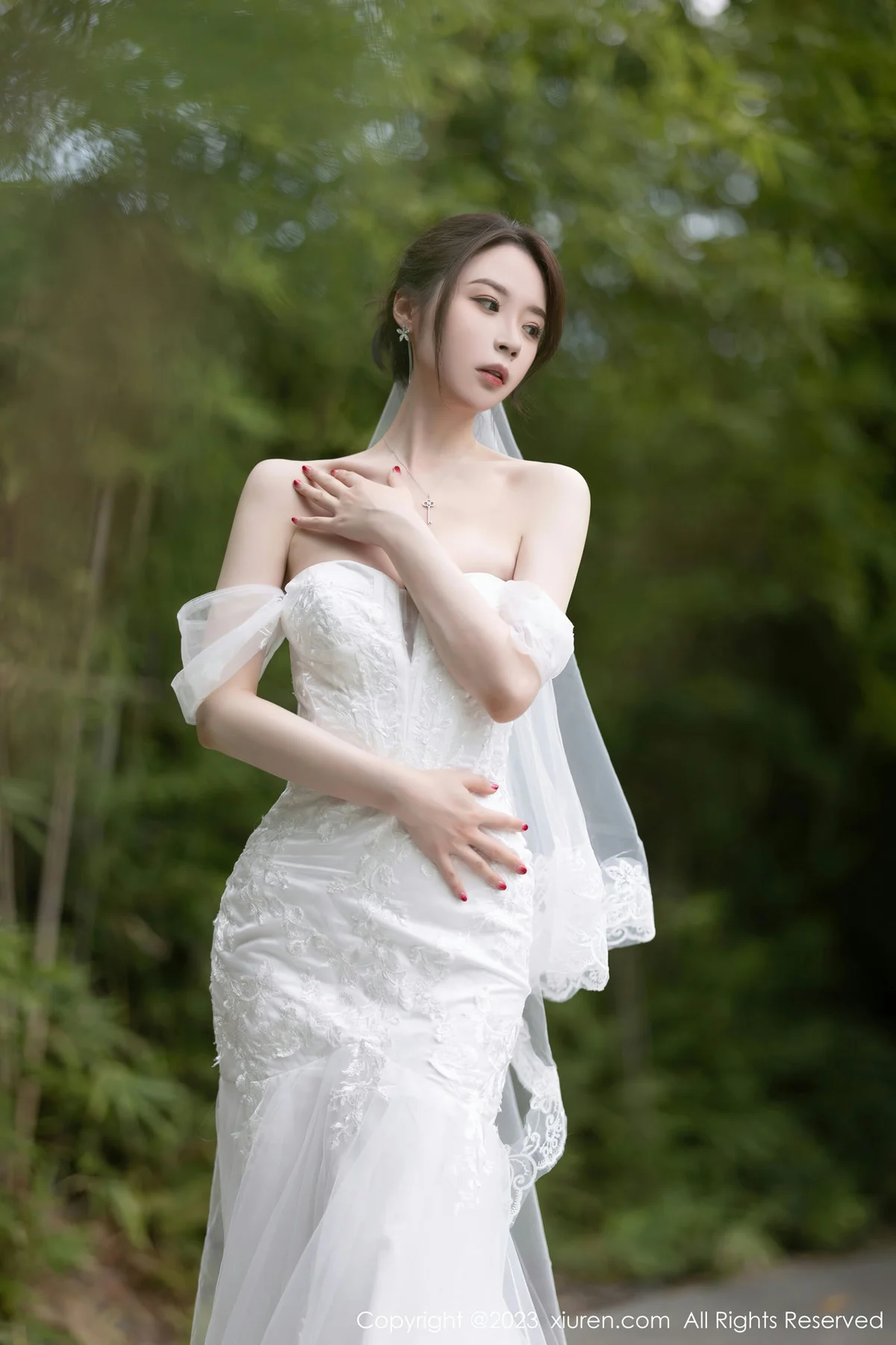 XiuRen 秀人 No.7310  梦心玥 白色婚纱服饰安吉旅拍1 - 8